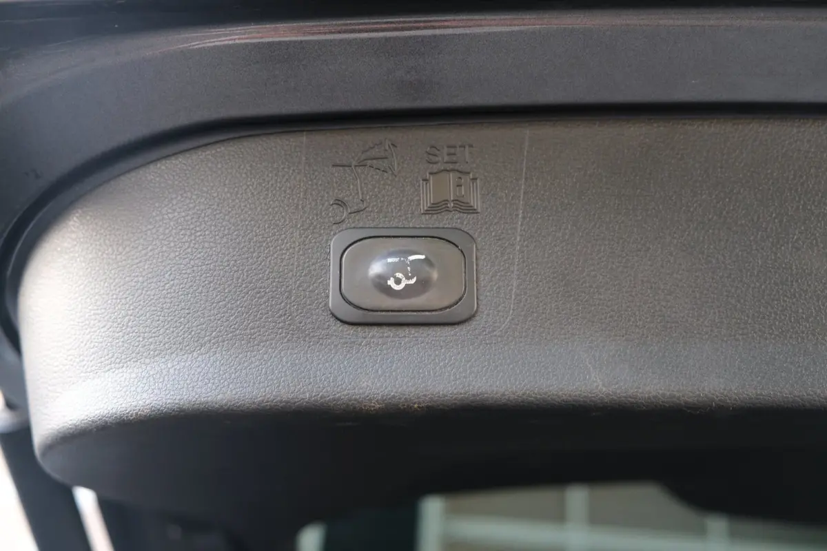 1.5 EcoBoost ST Line AUT Navi Xenon Leder Pdc Cam Cruise