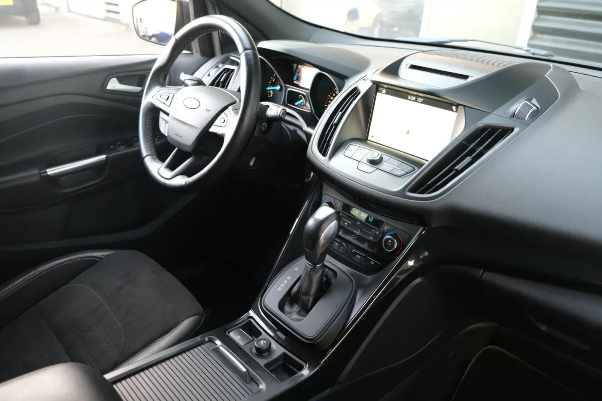 1.5 EcoBoost ST Line AUT Navi Xenon Leder Pdc Cam Cruise