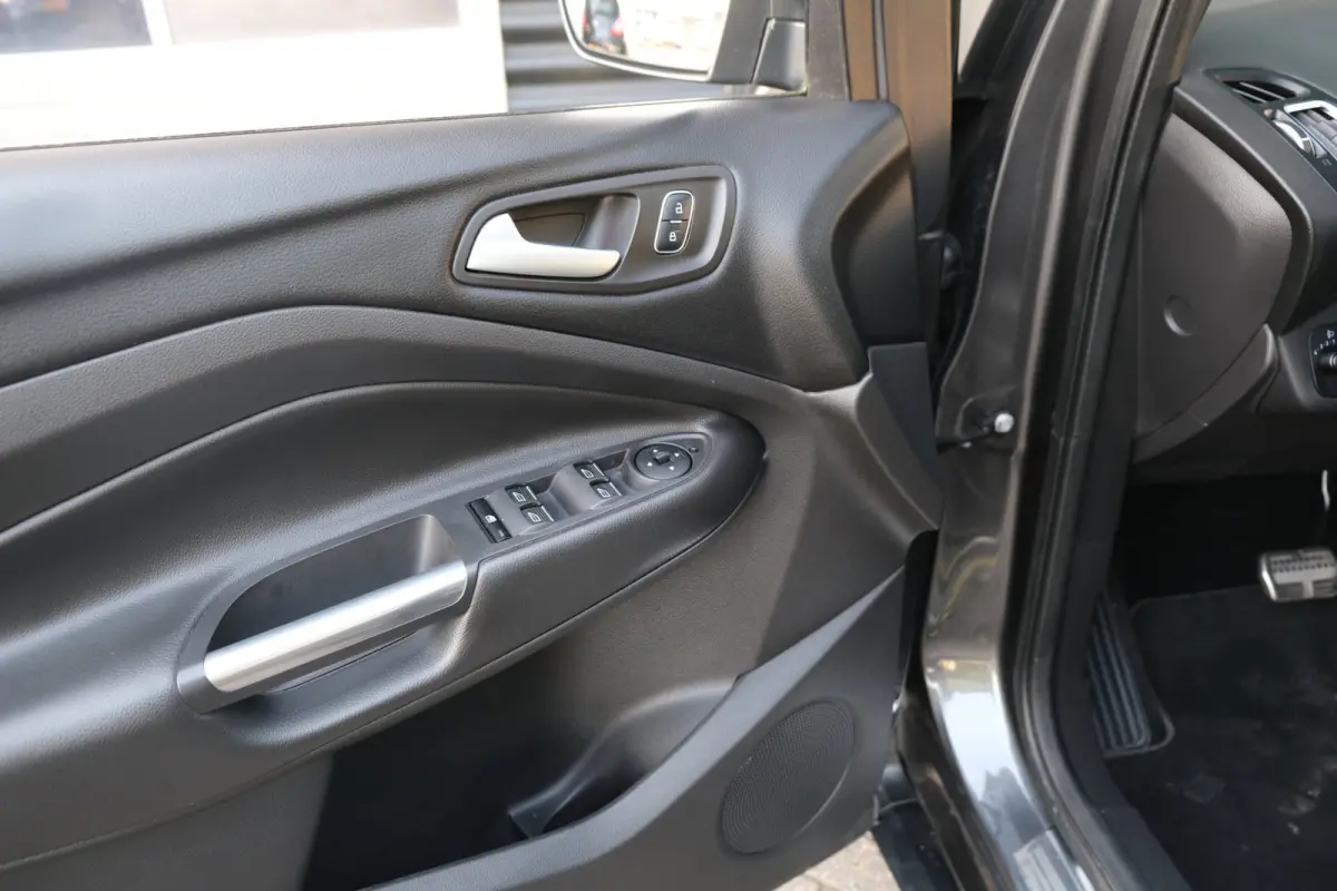 1.5 EcoBoost ST Line AUT Navi Xenon Leder Pdc Cam Cruise