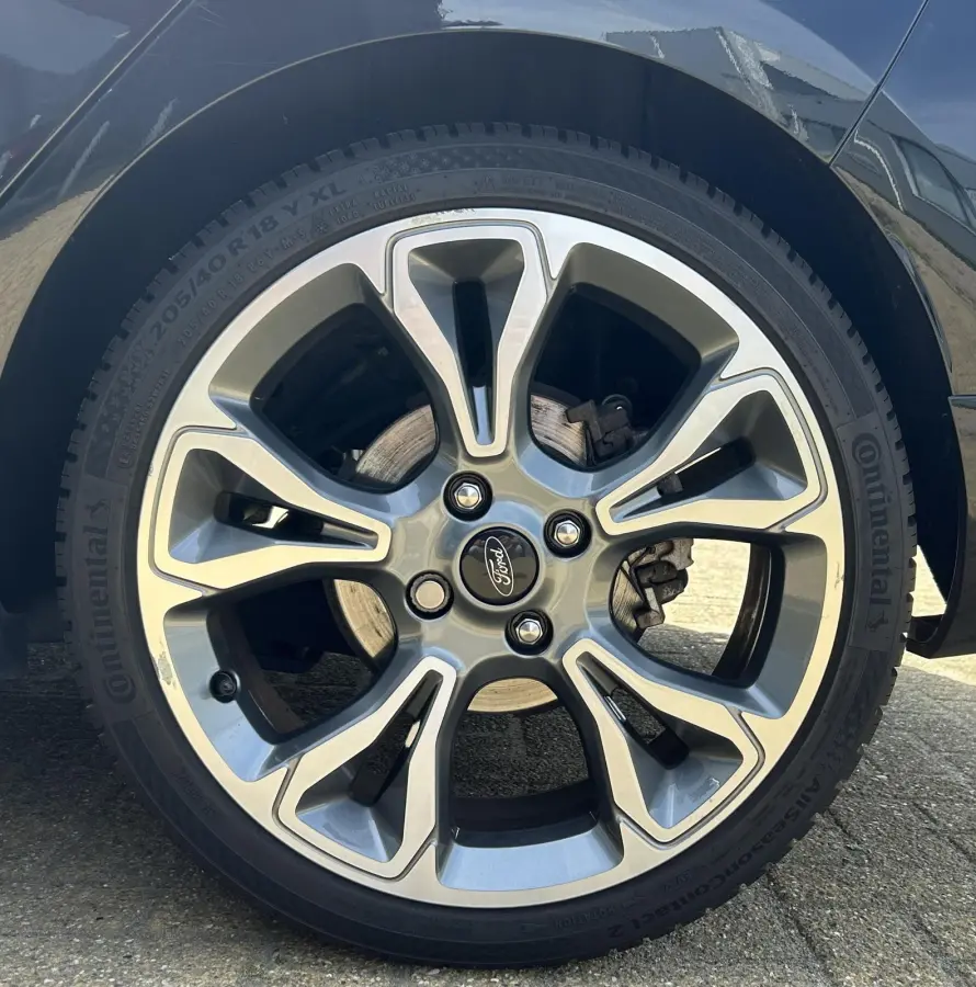 1.0 EcoBoost ST-Line 101PK | NL AUTO | Navigatie | Parkeersensoren | Climate Control | Cruise Control | 18 Inch | Voorruitverwarming | 2 Sleutels |