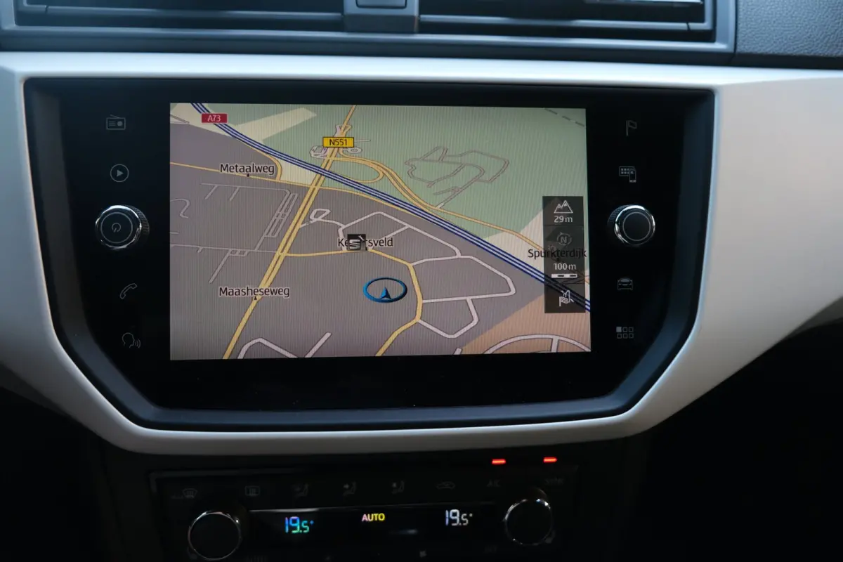 1.0 TSI Xcellence Navi Cam Acc Keyless Beats Pdc