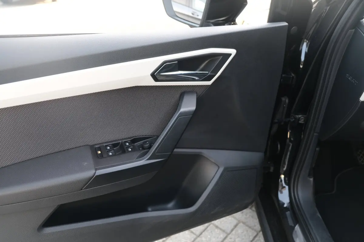 1.0 TSI Xcellence Navi Cam Acc Keyless Beats Pdc