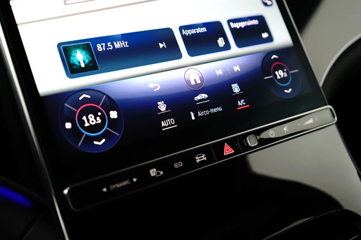 350 Business Line 90 kWh | Elek. Trekhaak | Memory | Leder | 638KM WLTP