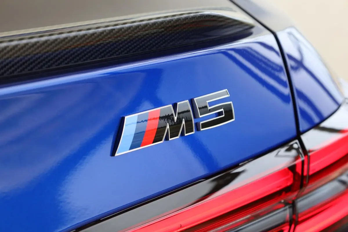 Sedan | M Driver's Pack | Carbon Pack | Driving Assistant Professional | Trekhaak