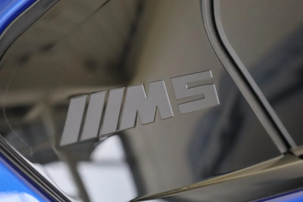Sedan | M Driver's Pack | Carbon Pack | Driving Assistant Professional | Trekhaak