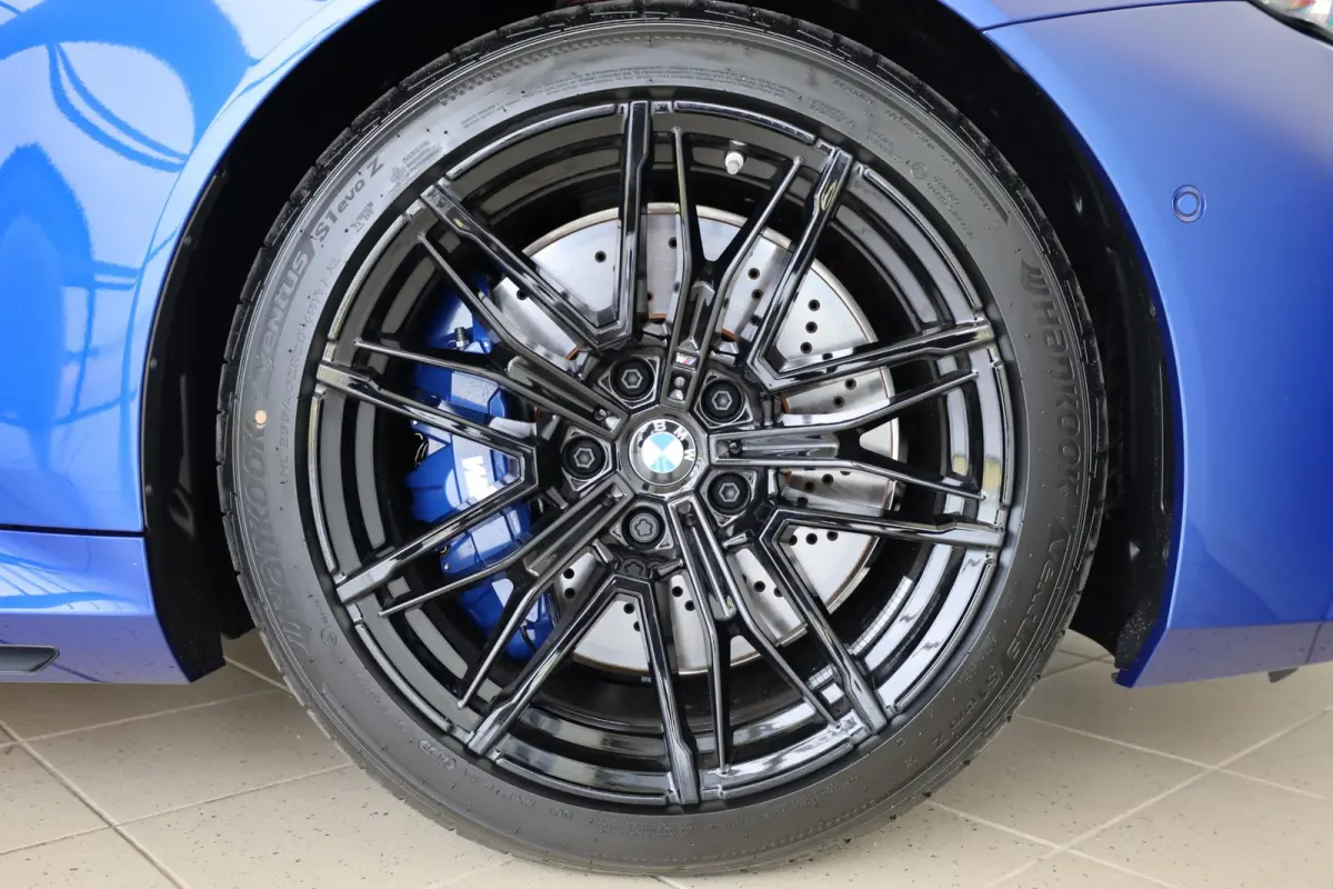 Sedan | M Driver's Pack | Carbon Pack | Driving Assistant Professional | Trekhaak