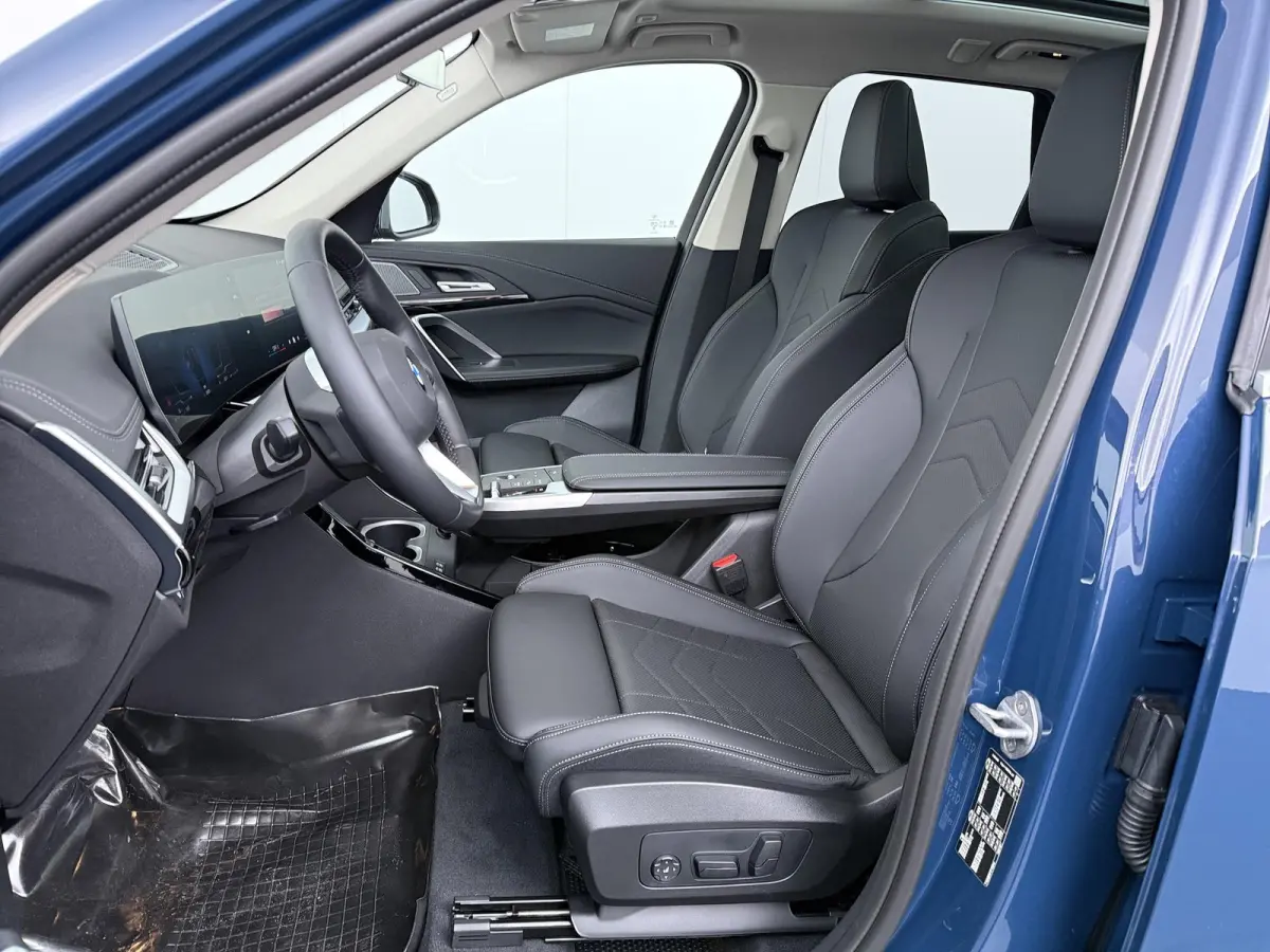 sDrive20i xLine | Comfort Pack | Travel Pack | Premium Pack