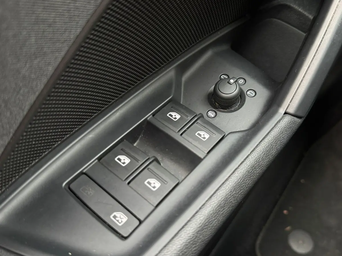 30 TFSI PRO LINE VIRTUAL/NAVI/CRUISE/CARPLAY