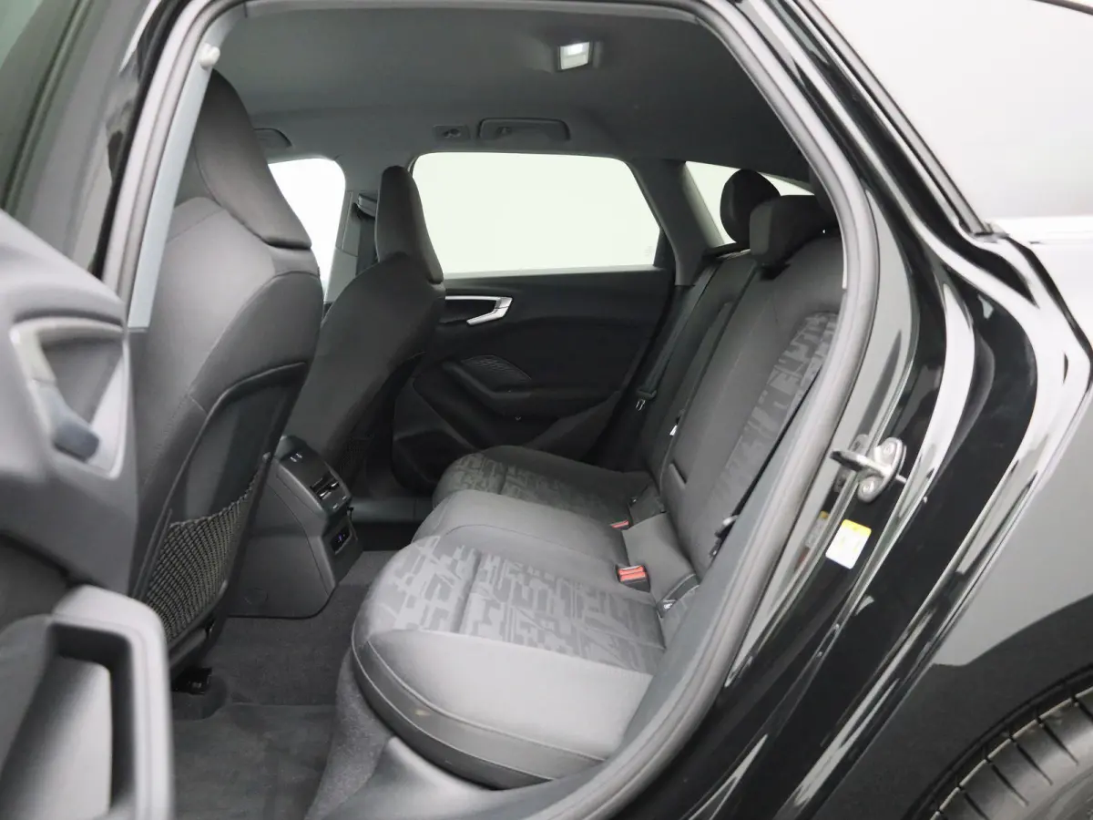 Avant 2.0 quattro Pro Line | Navigatie | Trekhaak | Stoelverwarming | Airco | Cruise control |