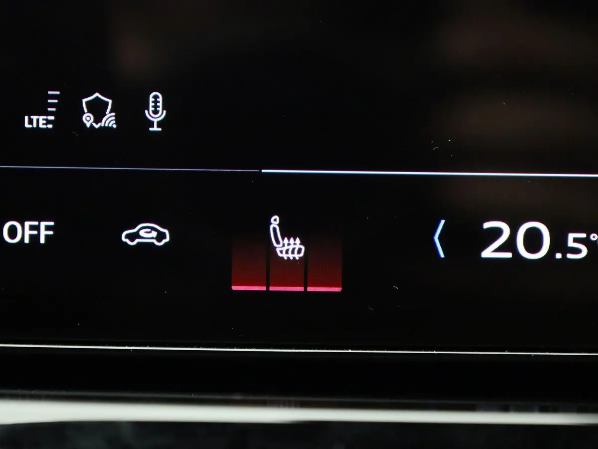 Avant 2.0 quattro Pro Line | Navigatie | Trekhaak | Stoelverwarming | Airco | Cruise control |