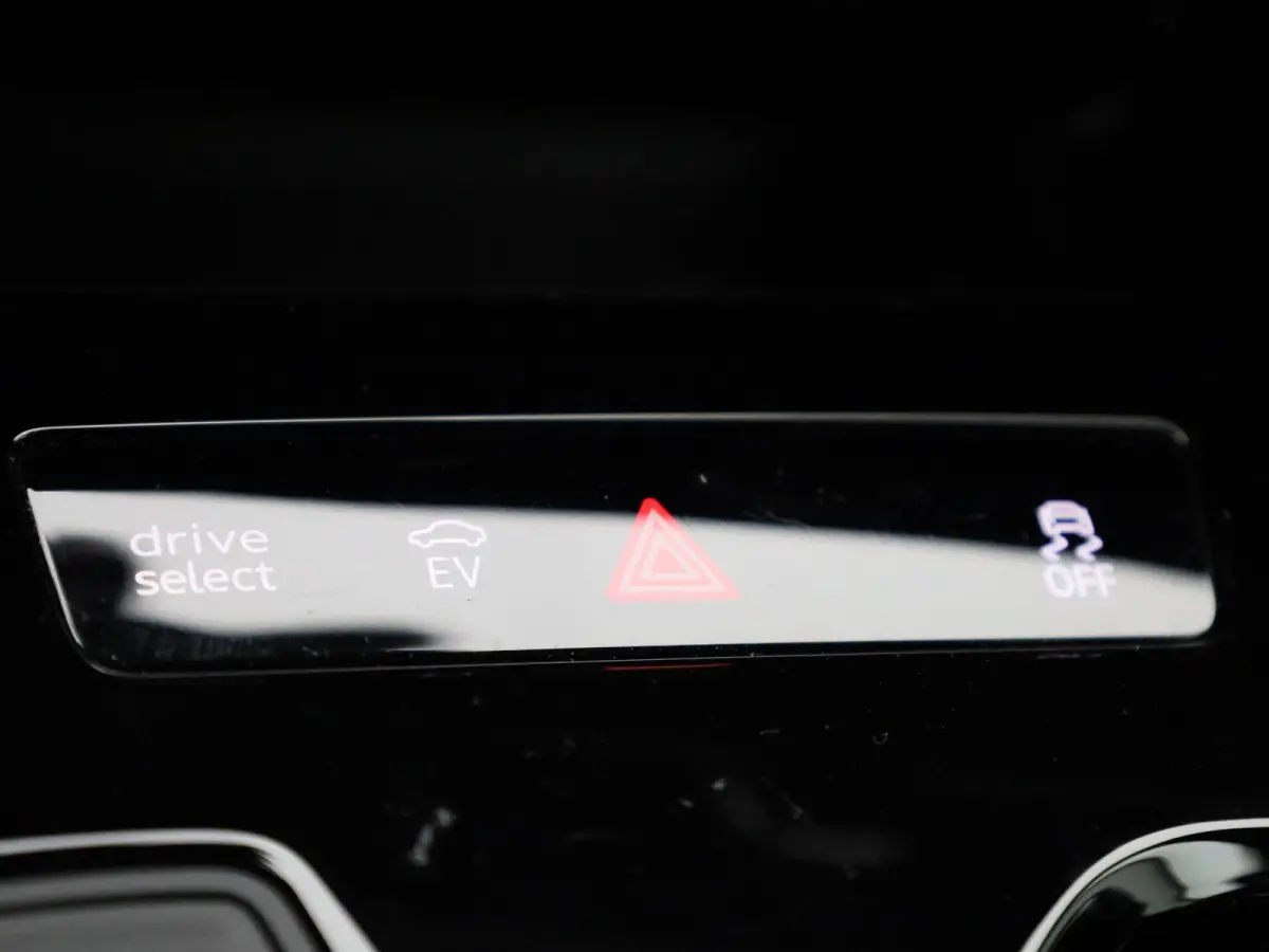 Avant 2.0 quattro Pro Line | Navigatie | Trekhaak | Stoelverwarming | Airco | Cruise control |