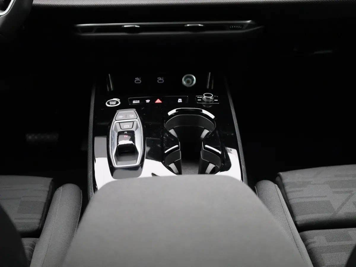 Avant 2.0 quattro Pro Line | Navigatie | Trekhaak | Stoelverwarming | Airco | Cruise control |