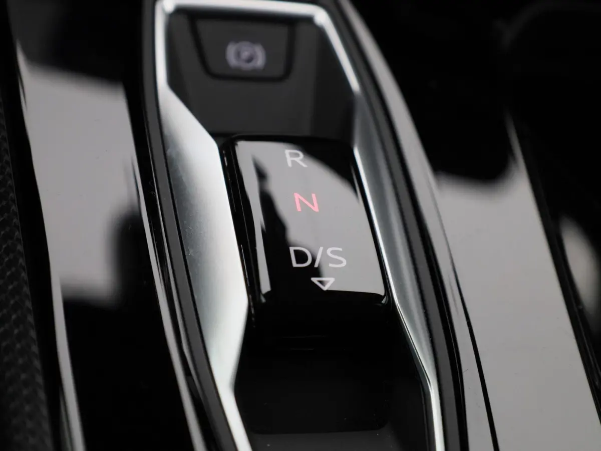 Avant 2.0 quattro Pro Line | Navigatie | Trekhaak | Stoelverwarming | Airco | Cruise control |