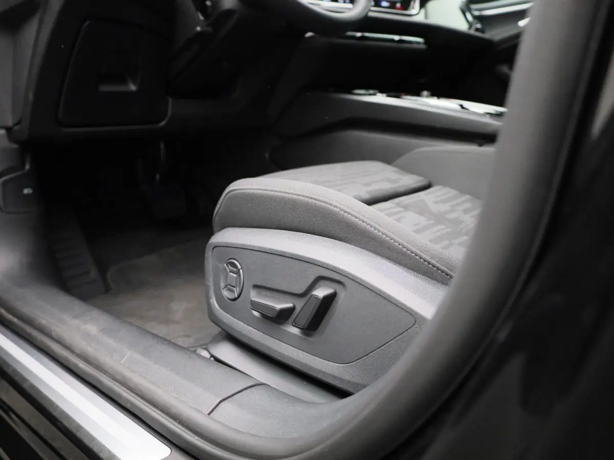 Avant 2.0 quattro Pro Line | Navigatie | Trekhaak | Stoelverwarming | Airco | Cruise control |