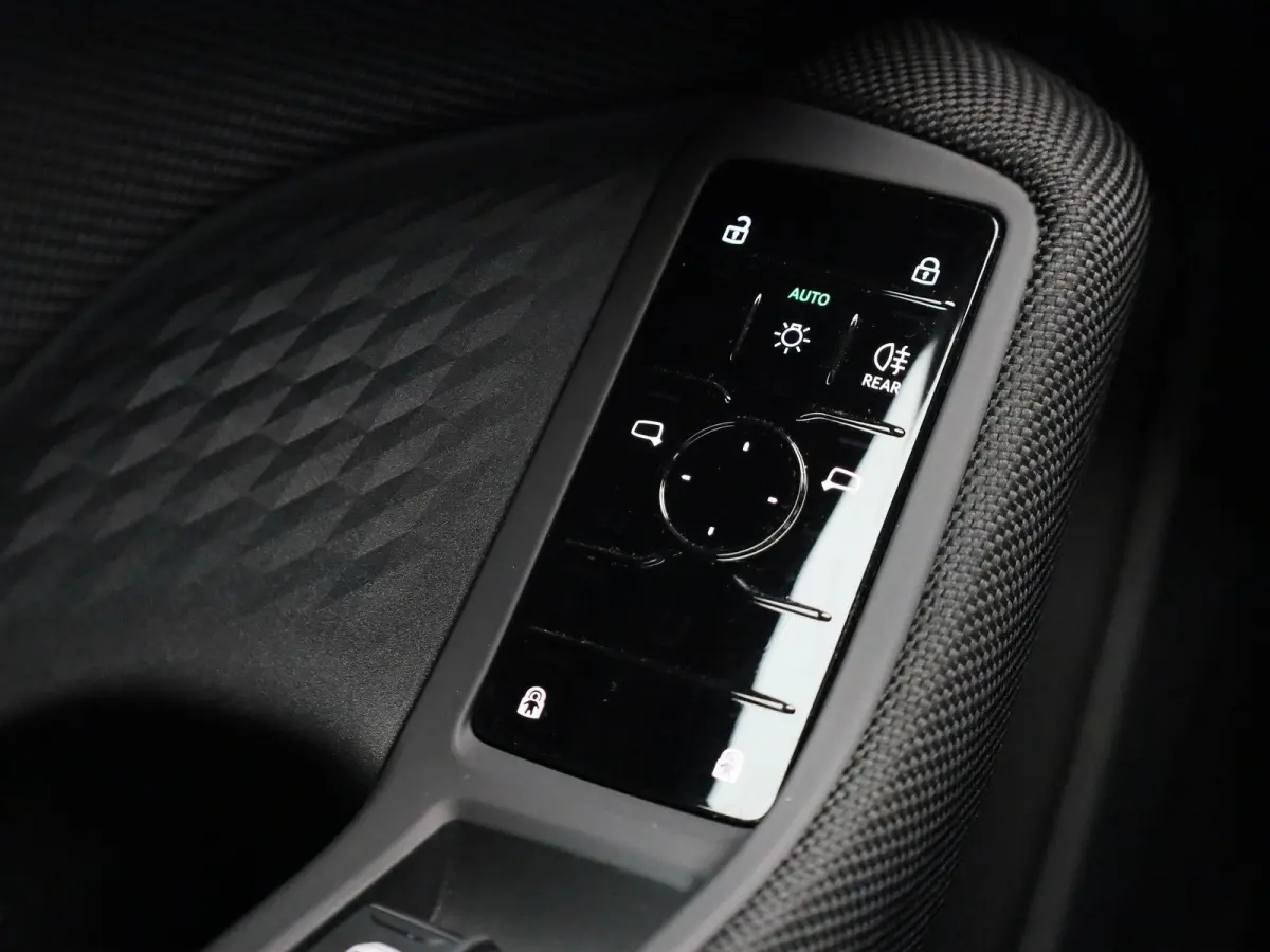 Avant 2.0 quattro Pro Line | Navigatie | Trekhaak | Stoelverwarming | Airco | Cruise control |