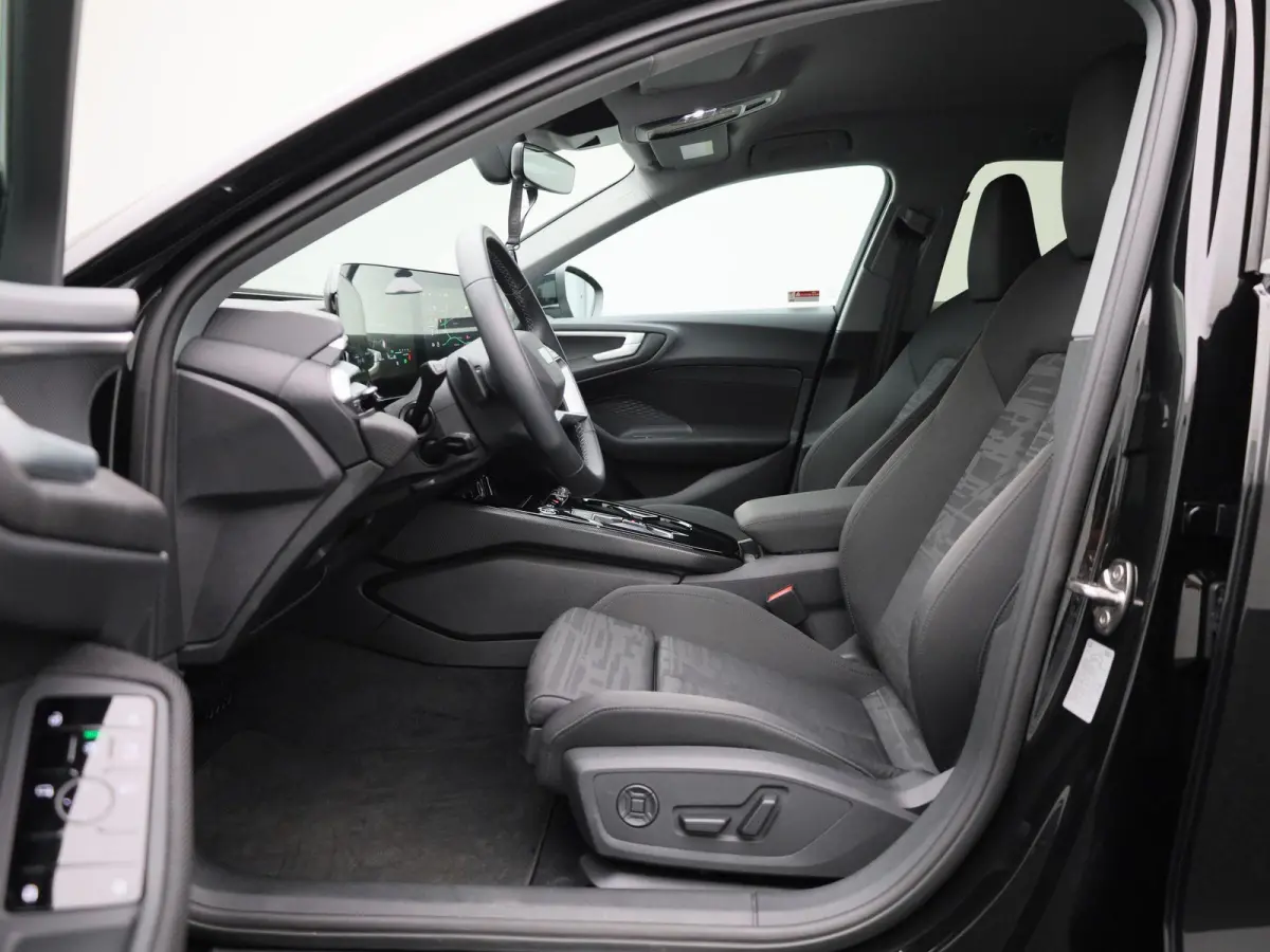Avant 2.0 quattro Pro Line | Navigatie | Trekhaak | Stoelverwarming | Airco | Cruise control |
