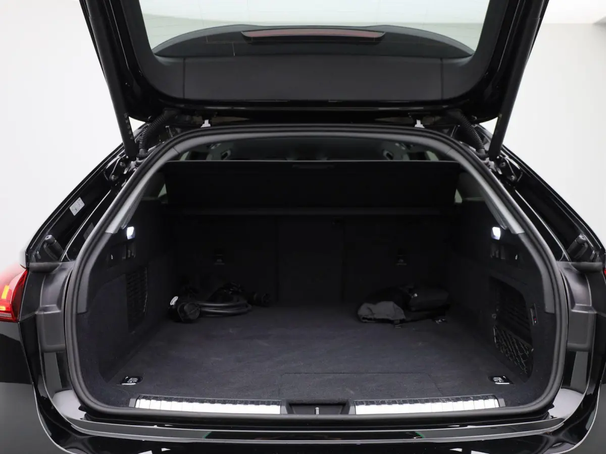 Avant 2.0 quattro Pro Line | Navigatie | Trekhaak | Stoelverwarming | Airco | Cruise control |