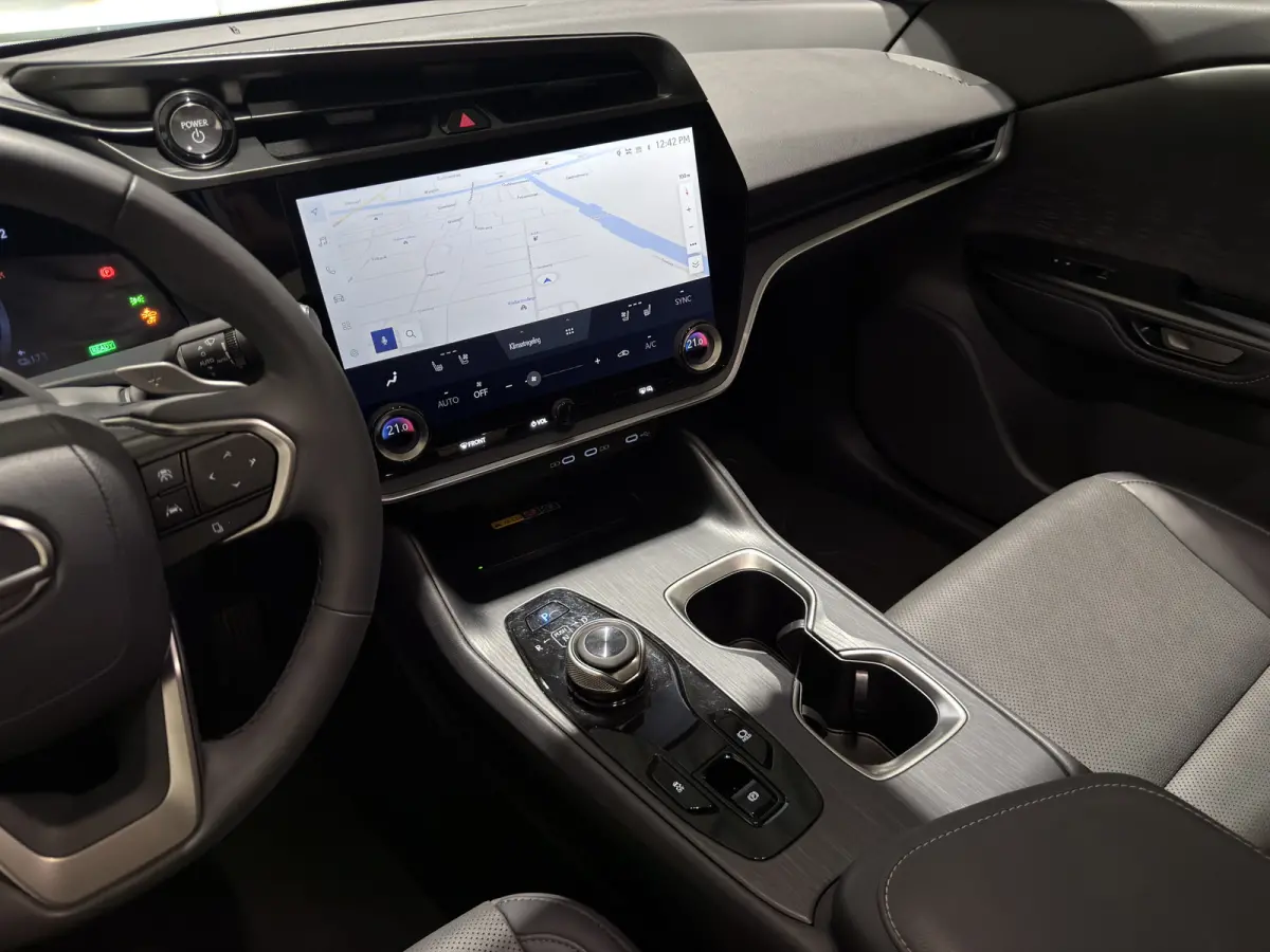 450e Executive Line 71 kWh | SOH 97,9 % | Leder interieur | Stoelen gekoeld & verwarmd | LMV 20"