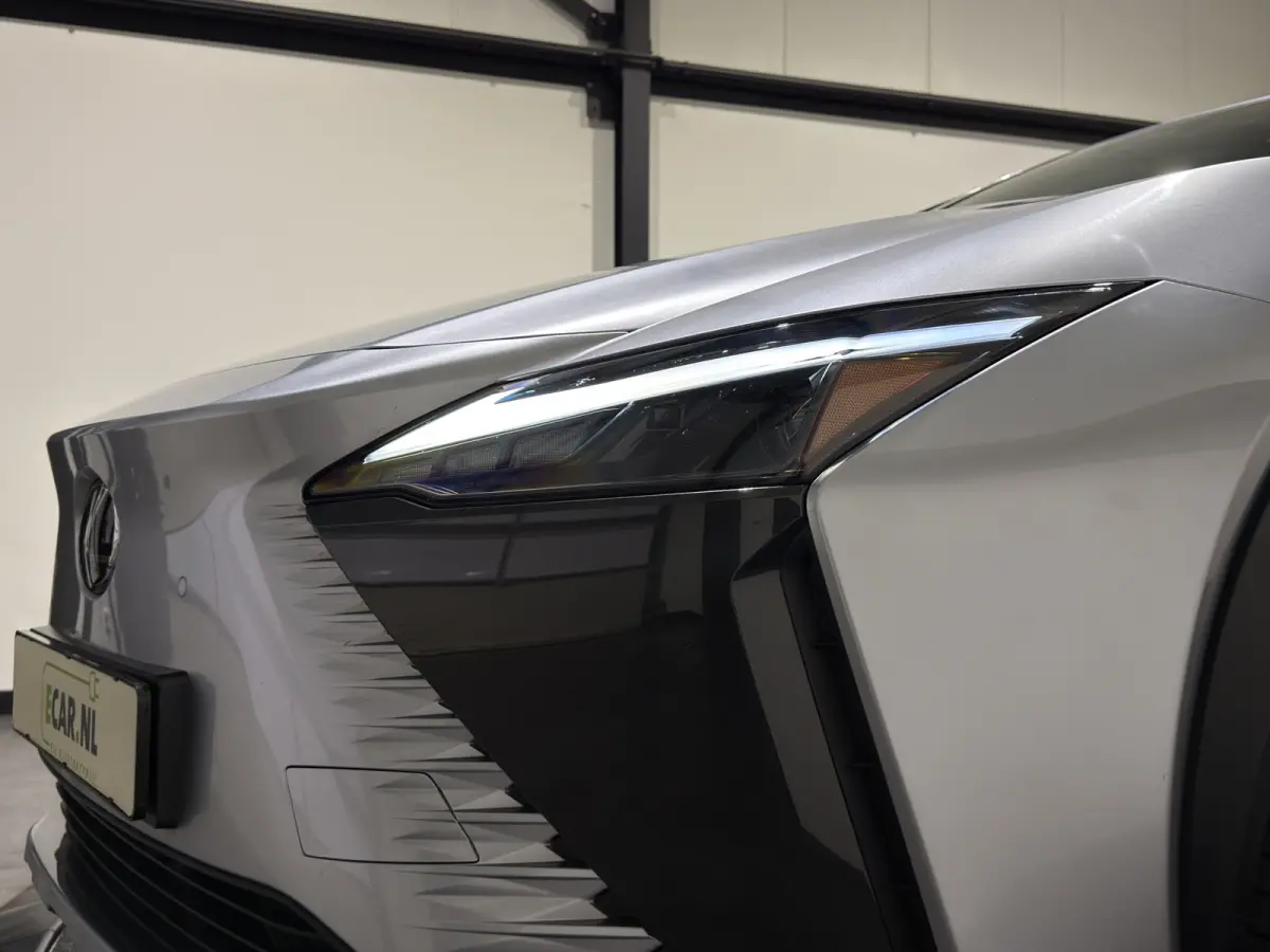 450e Executive Line 71 kWh | SOH 97,9 % | Leder interieur | Stoelen gekoeld & verwarmd | LMV 20"