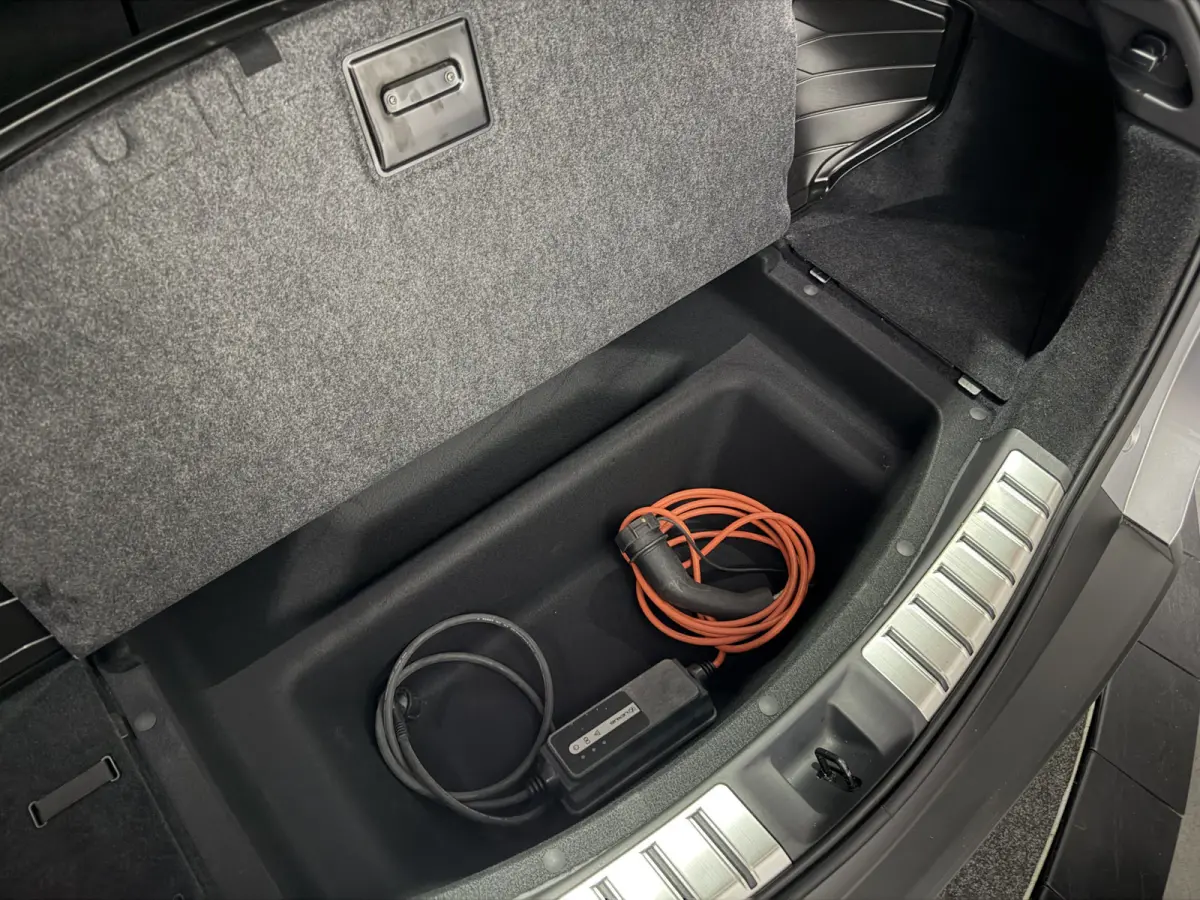450e Executive Line 71 kWh | SOH 97,9 % | Leder interieur | Stoelen gekoeld & verwarmd | LMV 20"