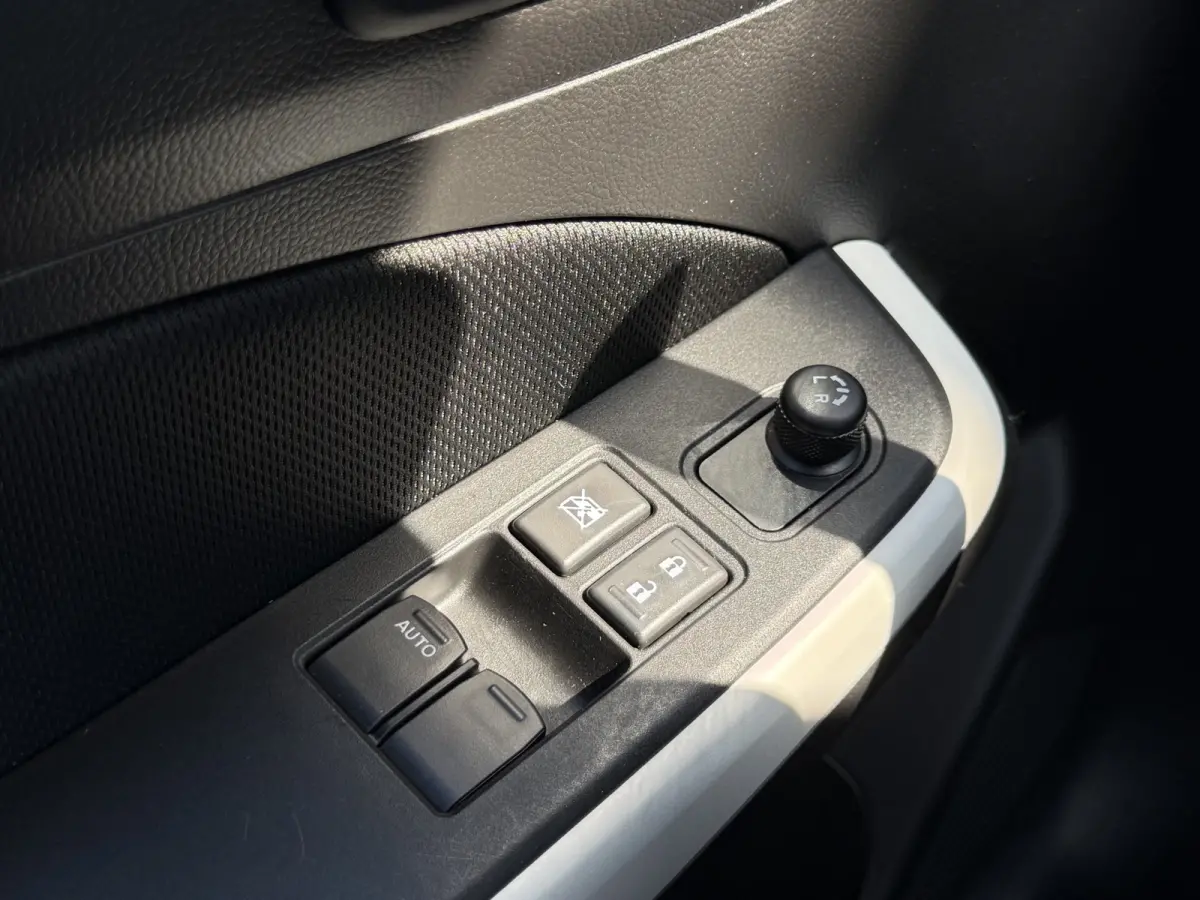 1.2 Select Smart Hybrid | CarPlay | ACC | Camera | Airco | LED