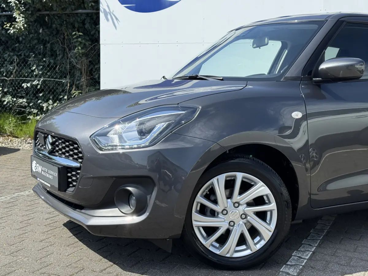 1.2 Select Smart Hybrid | CarPlay | ACC | Camera | Airco | LED