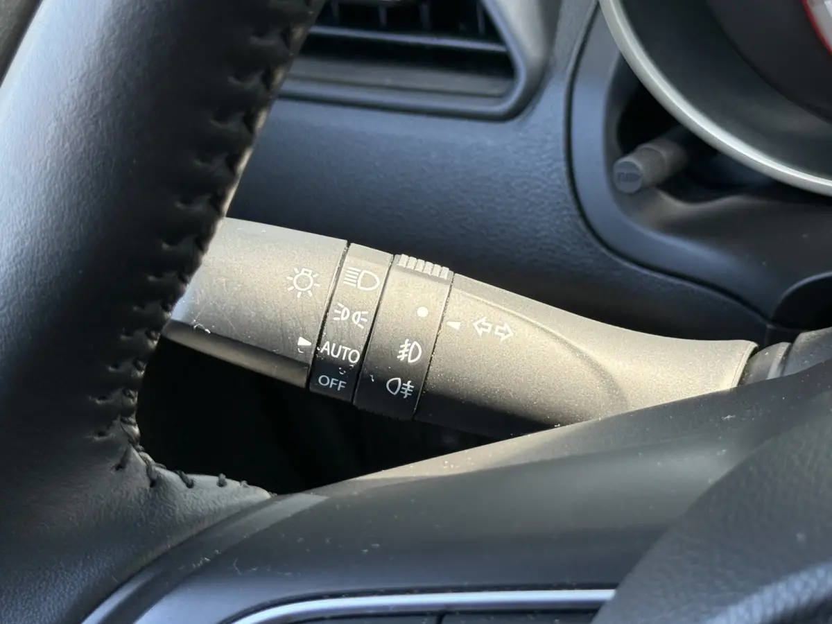 1.2 Select Smart Hybrid | CarPlay | ACC | Camera | Airco | LED