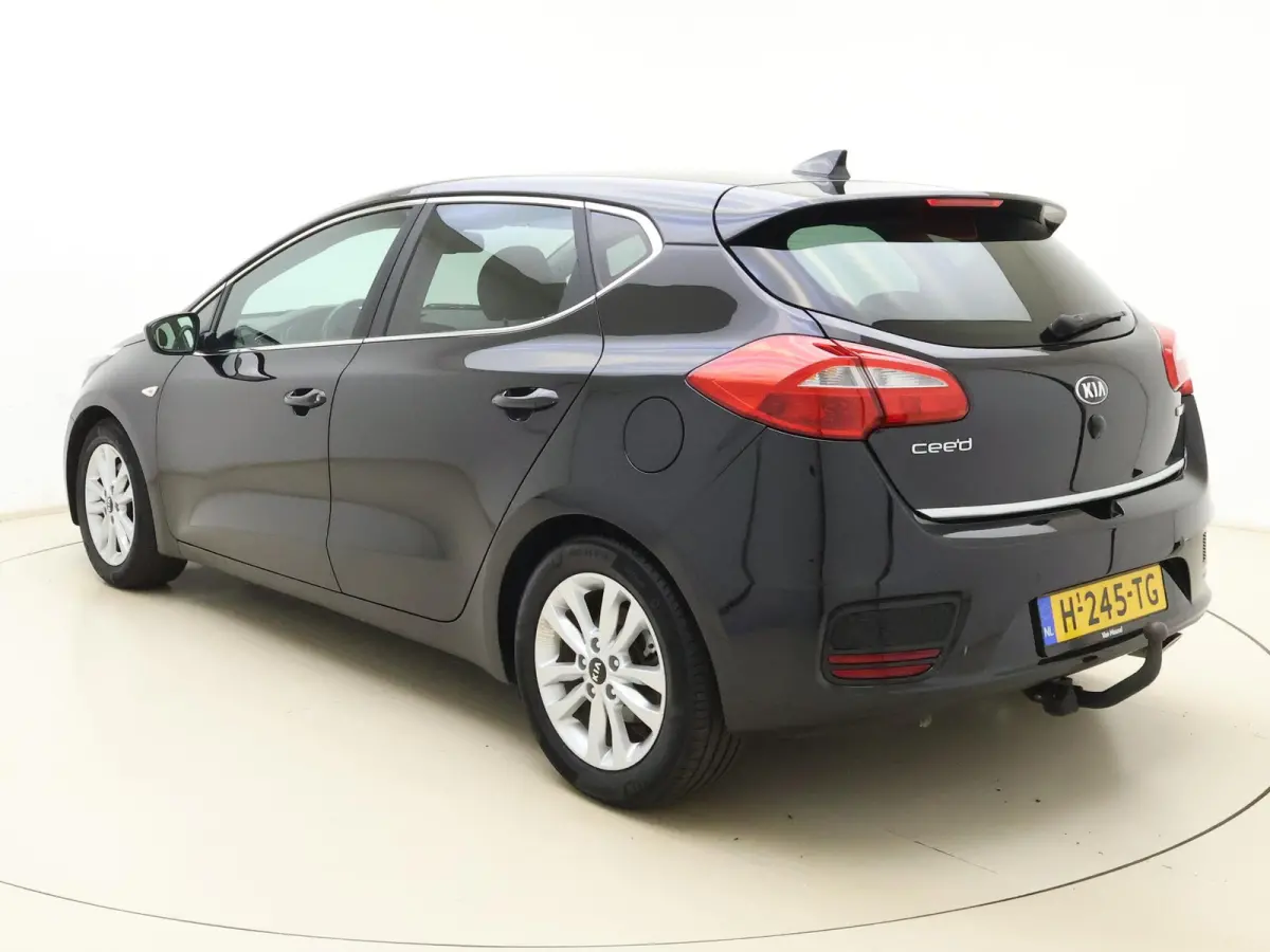 cee'd 1.4 CVVT Trekhaak | Achteruitrijcamera | Cruise Control | Stoelverwarming | Climate Control |