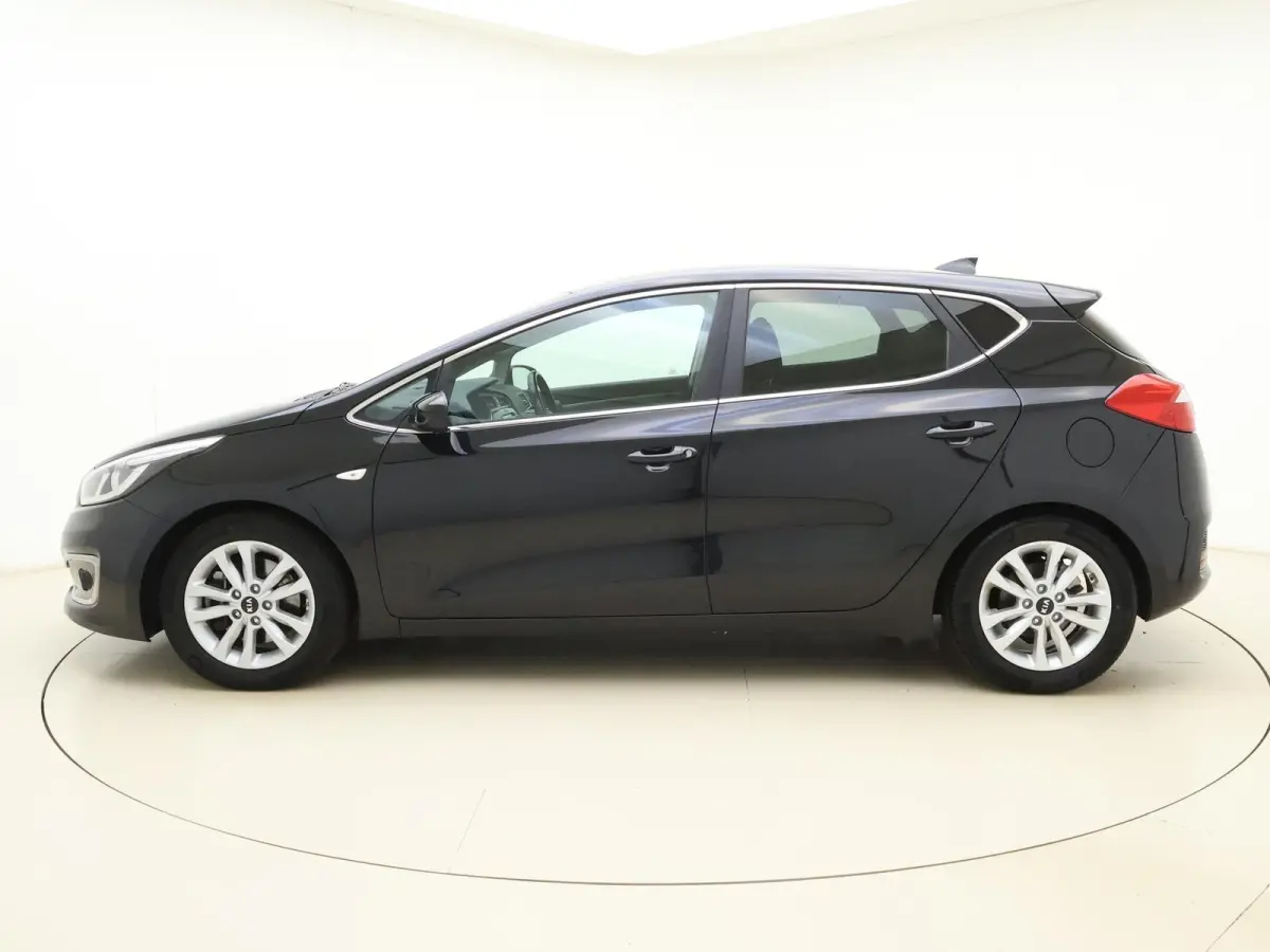cee'd 1.4 CVVT Trekhaak | Achteruitrijcamera | Cruise Control | Stoelverwarming | Climate Control |