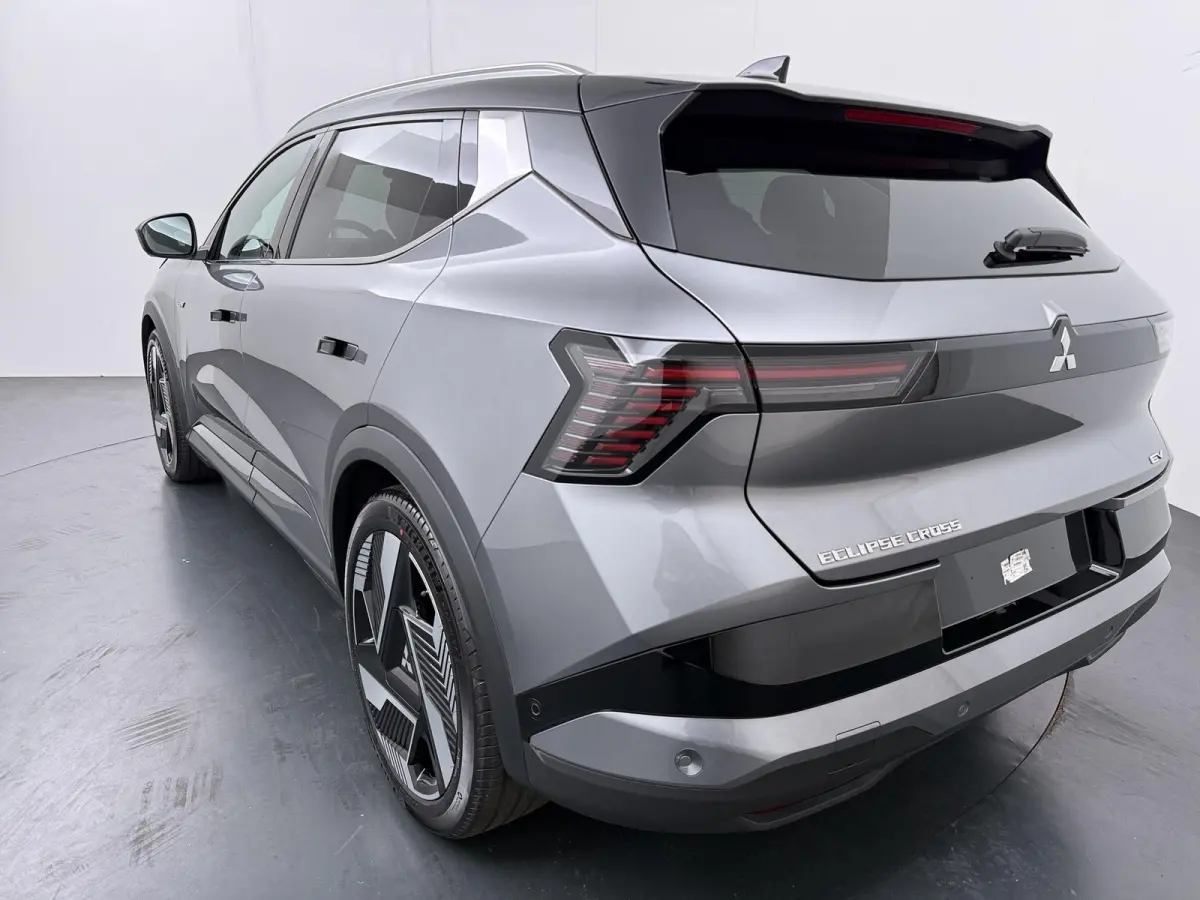Instyle 87 kWh | €4.000,- Korting | 8 jaar garantie | Adaptieve Cruise | Stoelverwarming | Warmtepomp | 360° camera & sensoren | Lederen bekleding