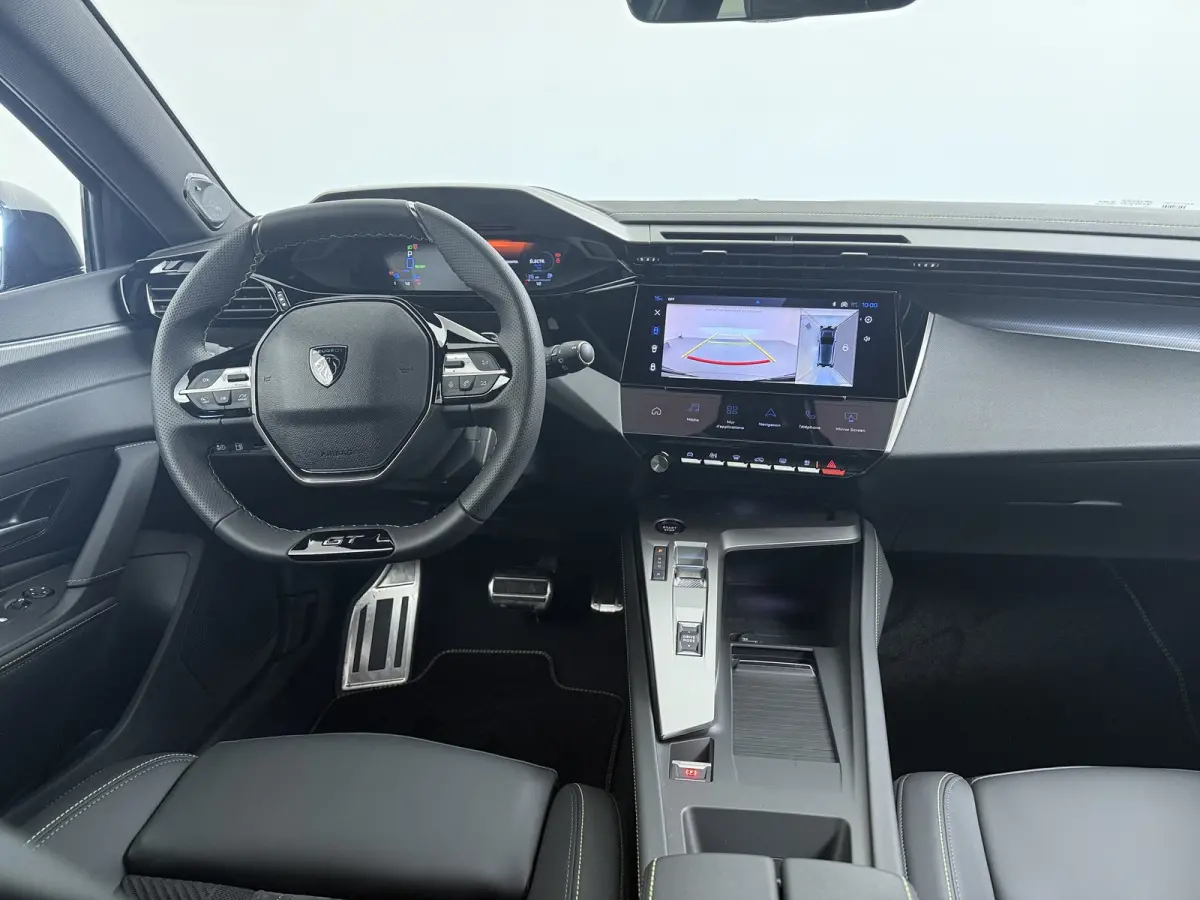 | Demo Deal | FULL OPTION | 1.6 Plug-in Hybrid 195 GT | Audio installatie | Dodehoek detectie | Matrix LED koplampen