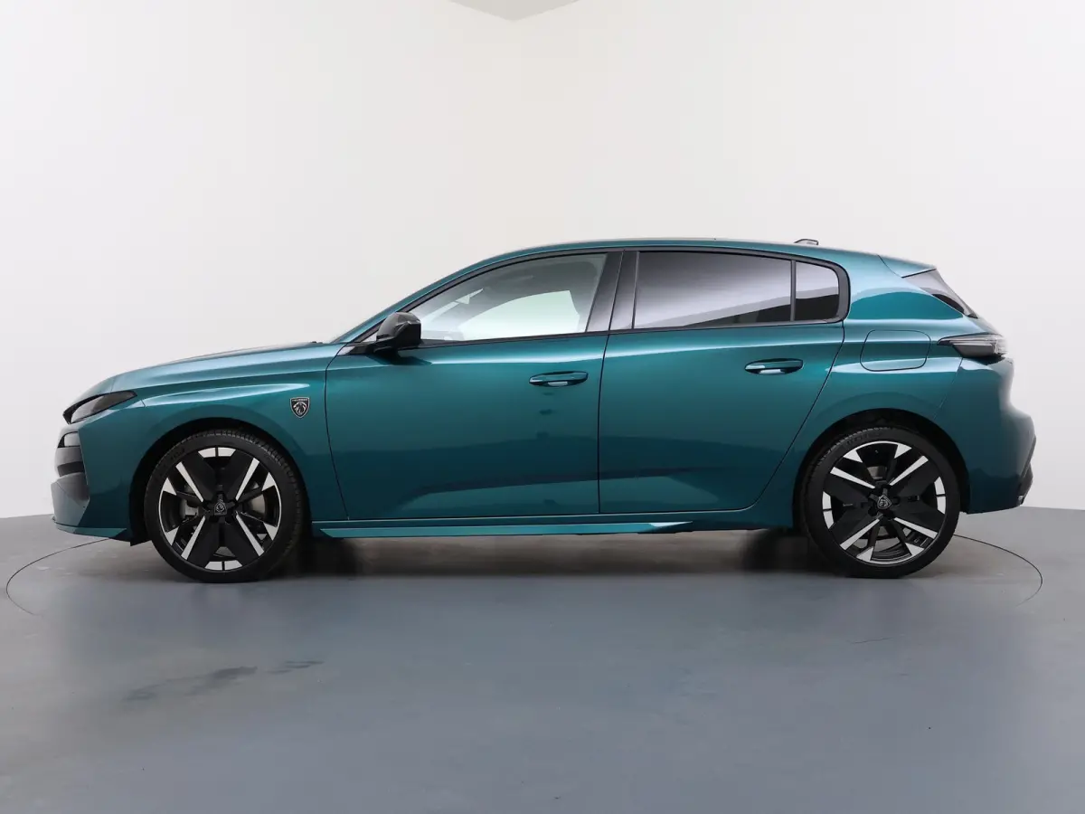 | Demo Deal | FULL OPTION | 1.6 Plug-in Hybrid 195 GT | Audio installatie | Dodehoek detectie | Matrix LED koplampen
