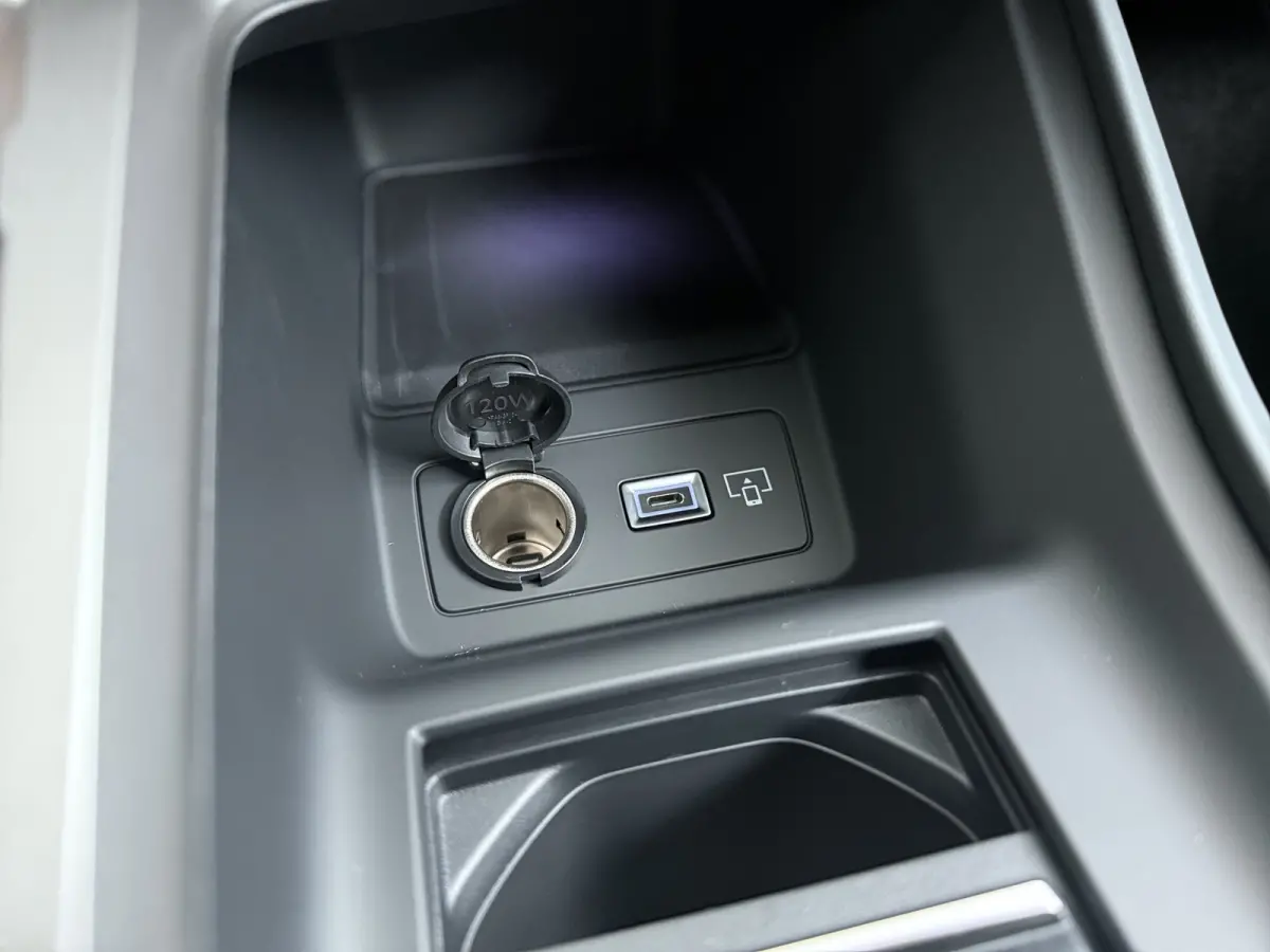 | Demo Deal | FULL OPTION | 1.6 Plug-in Hybrid 195 GT | Audio installatie | Dodehoek detectie | Matrix LED koplampen