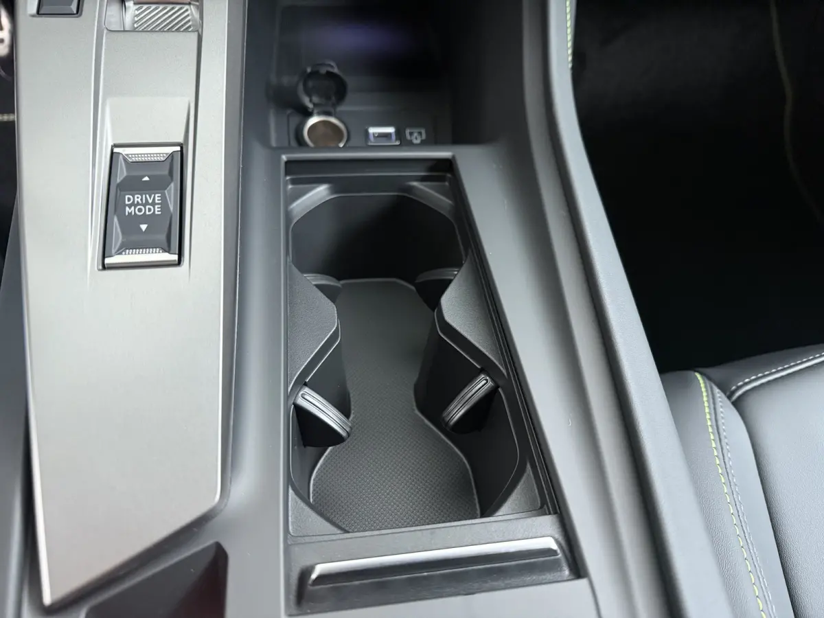 | Demo Deal | FULL OPTION | 1.6 Plug-in Hybrid 195 GT | Audio installatie | Dodehoek detectie | Matrix LED koplampen
