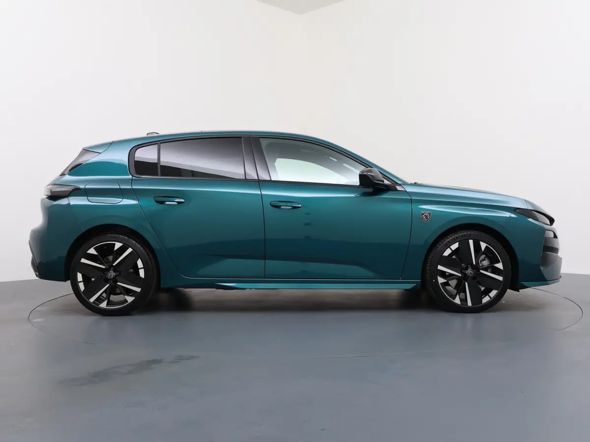 | Demo Deal | FULL OPTION | 1.6 Plug-in Hybrid 195 GT | Audio installatie | Dodehoek detectie | Matrix LED koplampen