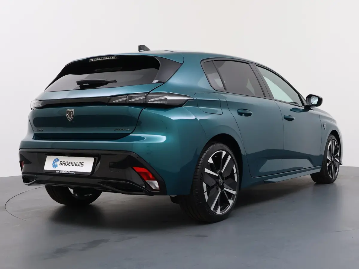 | Demo Deal | FULL OPTION | 1.6 Plug-in Hybrid 195 GT | Audio installatie | Dodehoek detectie | Matrix LED koplampen