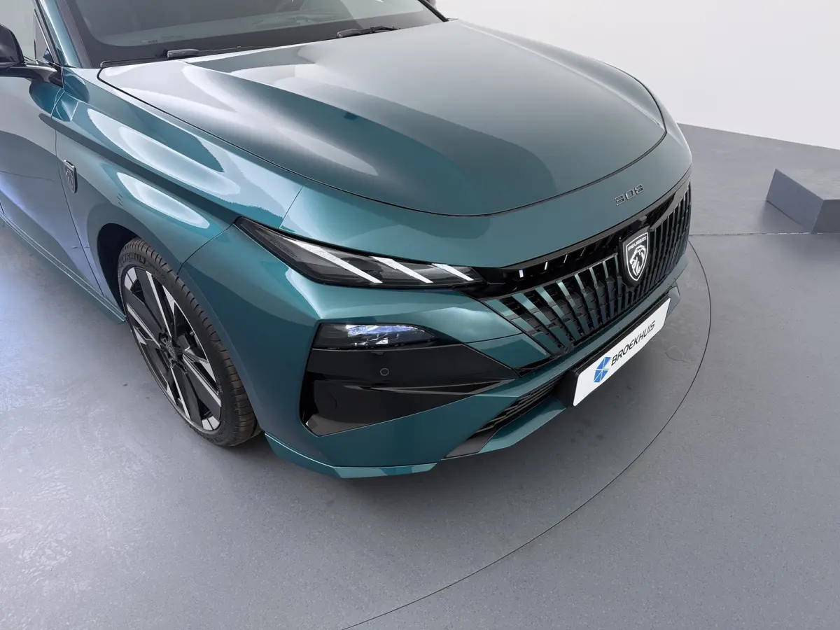 | Demo Deal | FULL OPTION | 1.6 Plug-in Hybrid 195 GT | Audio installatie | Dodehoek detectie | Matrix LED koplampen