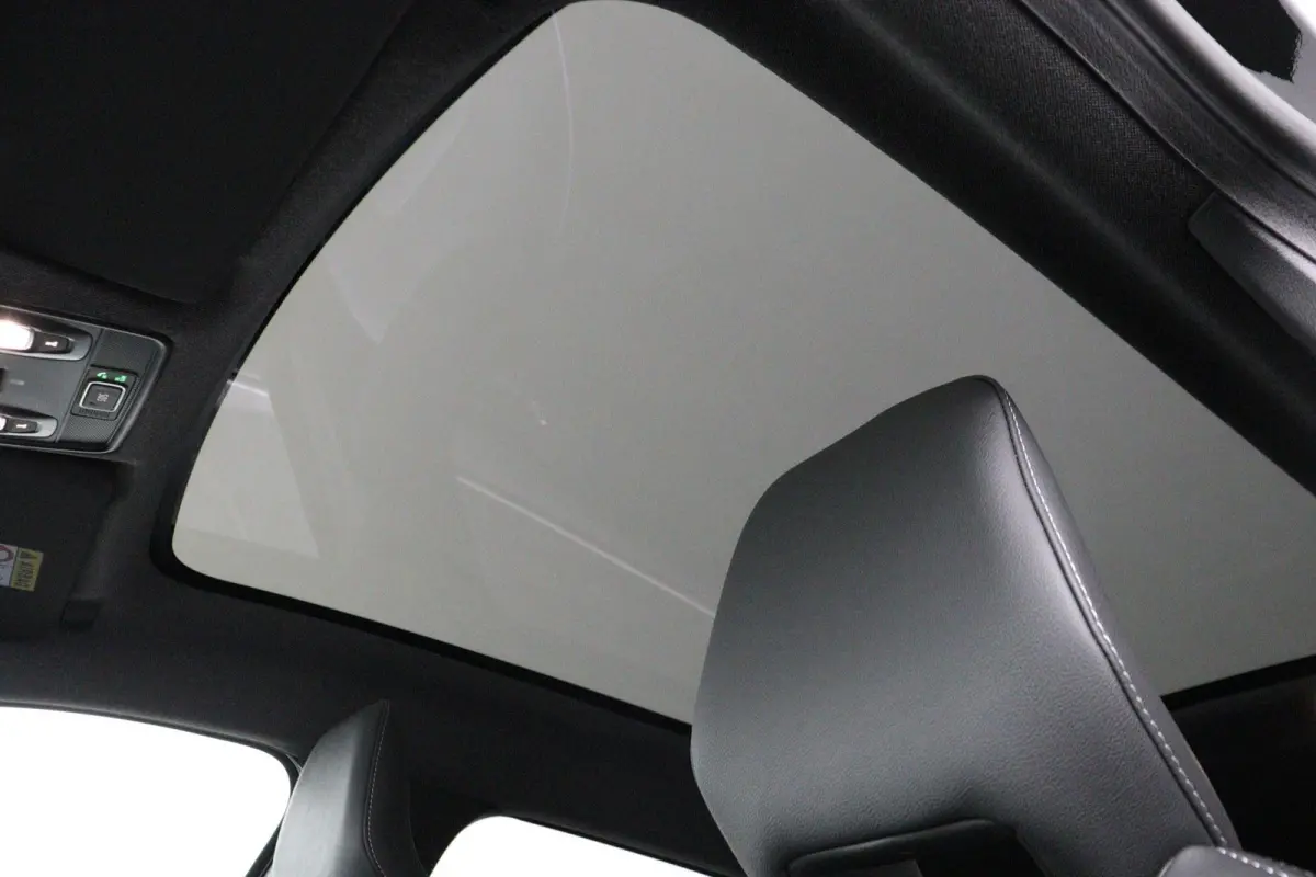1.8 HEV Instyle | € 2.000 Korting | 360º Camera | Adaptive Cruise Control | Bekleding Leder | Climate Control | Elektrische Kofferklep | Elektrische Stoelen | Google Navigatie | Panoramad