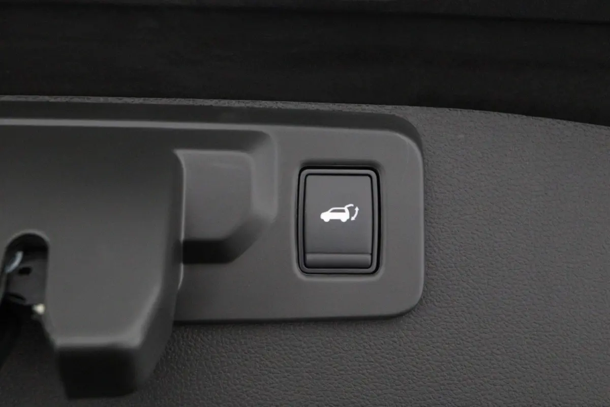 1.8 HEV Instyle | € 2.000 Korting | 360º Camera | Adaptive Cruise Control | Bekleding Leder | Climate Control | Elektrische Kofferklep | Elektrische Stoelen | Google Navigatie | Panoramad