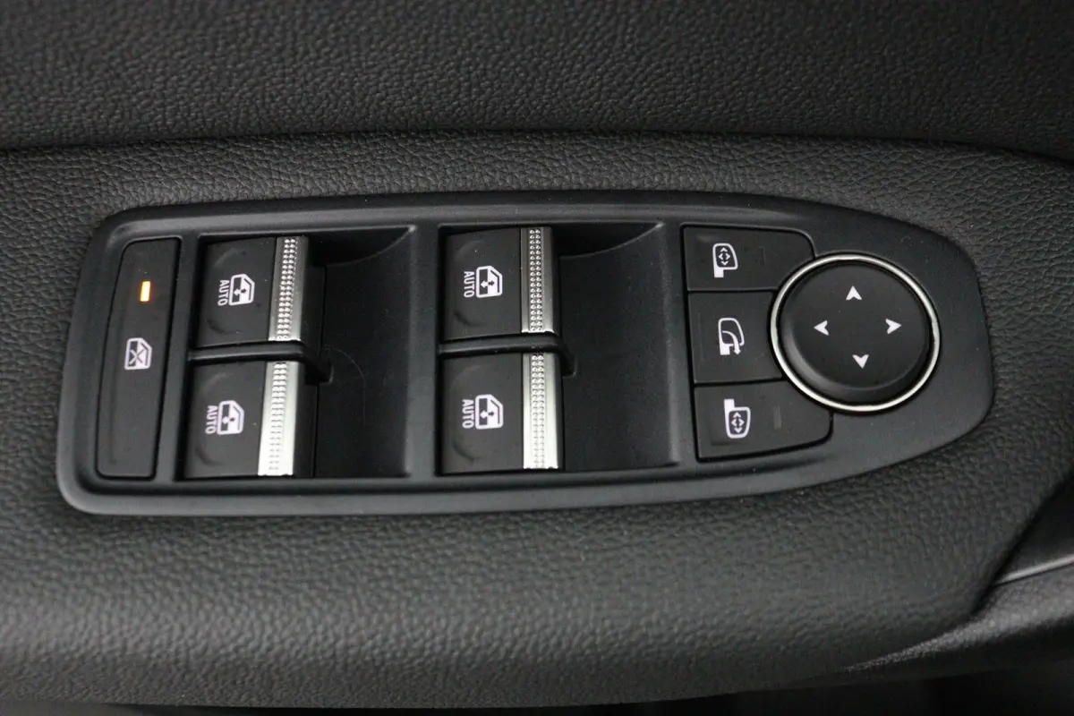 1.8 HEV Instyle | € 2.000 Korting | 360º Camera | Adaptive Cruise Control | Bekleding Leder | Climate Control | Elektrische Kofferklep | Elektrische Stoelen | Google Navigatie | Panoramad