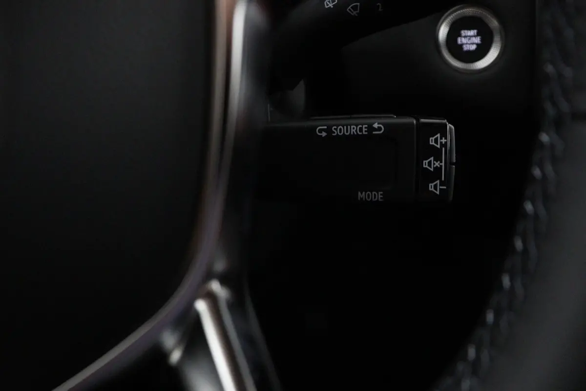 1.8 HEV Instyle | € 2.000 Korting | 360º Camera | Adaptive Cruise Control | Bekleding Leder | Climate Control | Elektrische Kofferklep | Elektrische Stoelen | Google Navigatie | Panoramad