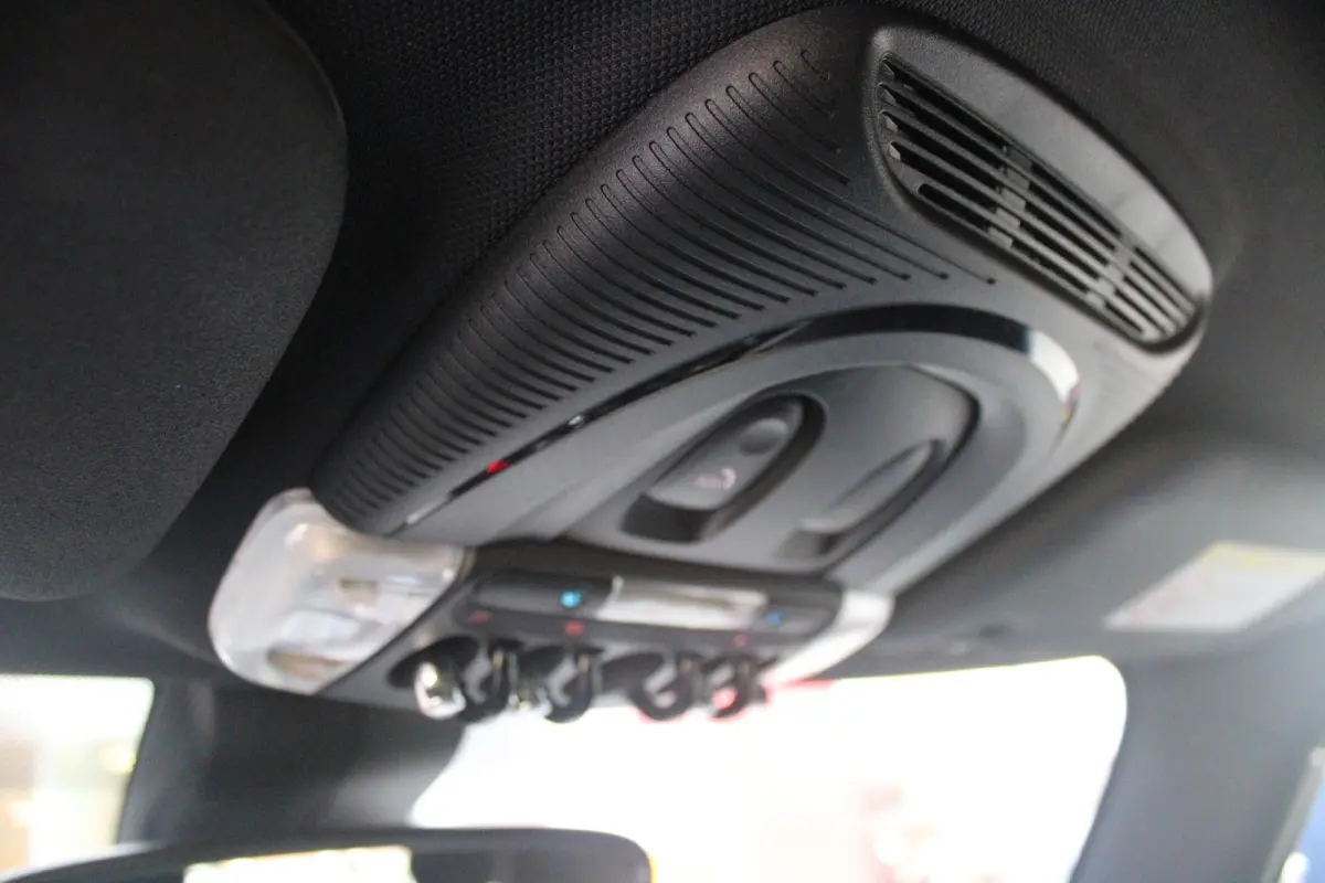 COOPER 1.5 136PK JOHN COOPER WORKS RESOLUTE ED. | AUTOMAAT | NAVIGATIE 8,8'' | DRAADLOOS APPLE CARPLAY | SFEERVERLICHTING | 17'' JCW VIJF DUBBELSPAAKS VELGEN IN GLOSS BLACK | JCW VOOR EN ACH