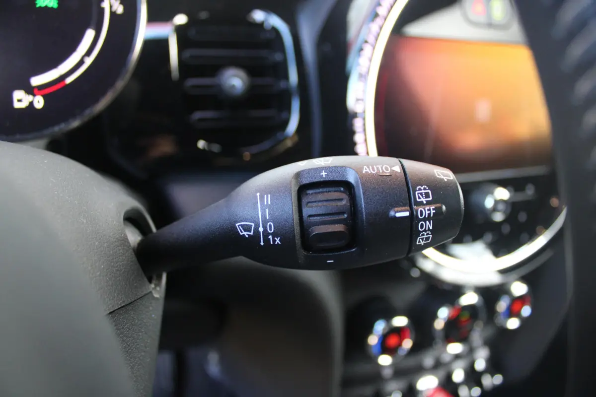 COOPER 1.5 136PK JOHN COOPER WORKS RESOLUTE ED. | AUTOMAAT | NAVIGATIE 8,8'' | DRAADLOOS APPLE CARPLAY | SFEERVERLICHTING | 17'' JCW VIJF DUBBELSPAAKS VELGEN IN GLOSS BLACK | JCW VOOR EN ACH