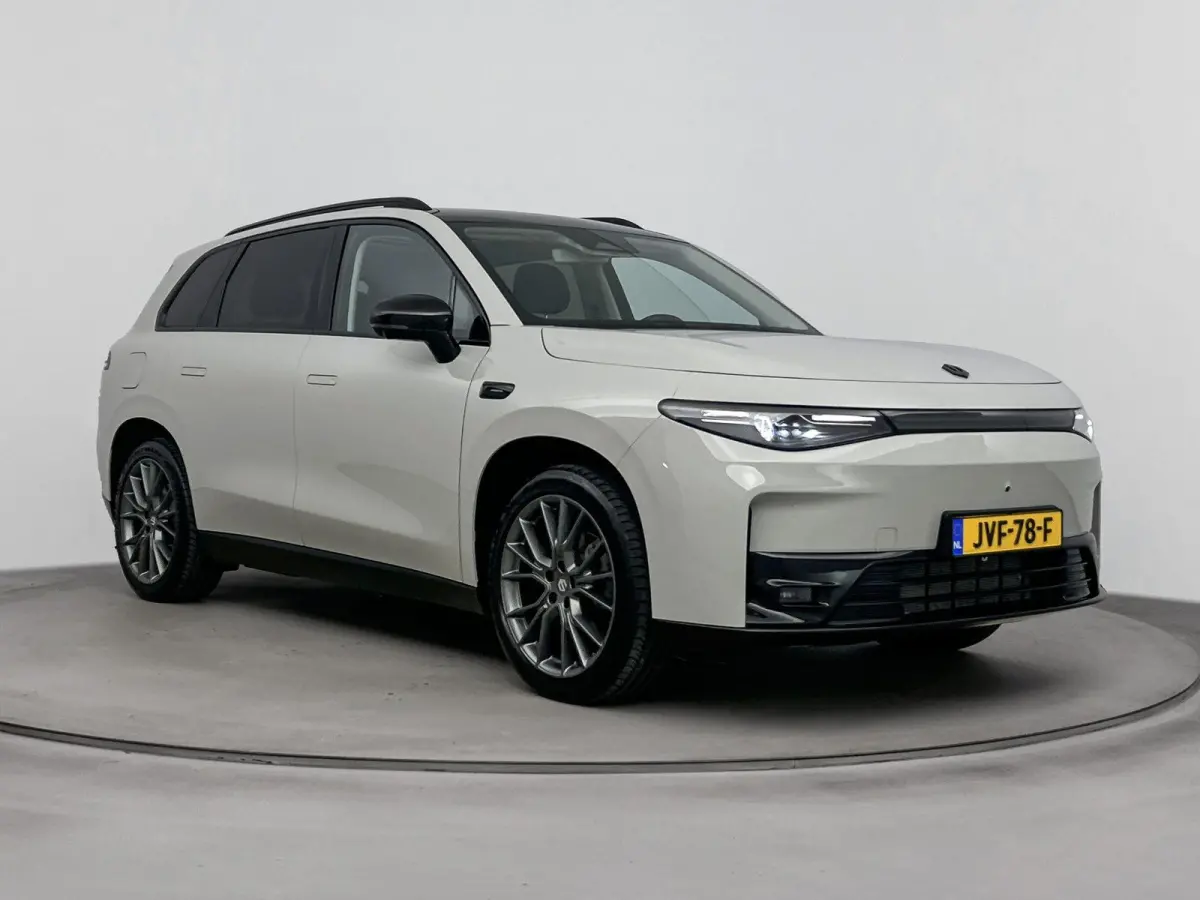 Design Hybrid 28.4 kWh | 1500 kg Trekgewicht | Panoramadak | 360 Camera | Navigatie | Stoel Verwarming / Ventilatie | Cruise Control Adaptief | 20 Inch Velgen