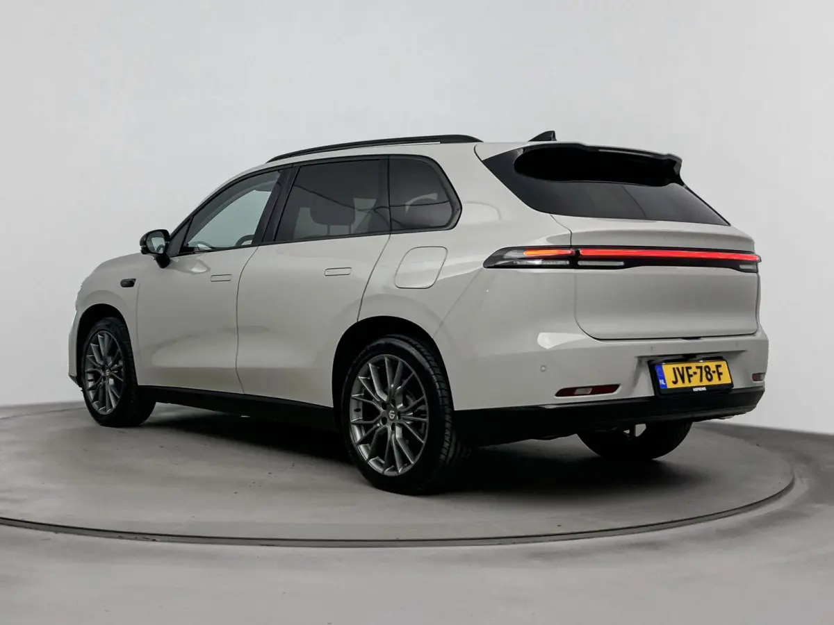 Design Hybrid 28.4 kWh | 1500 kg Trekgewicht | Panoramadak | 360 Camera | Navigatie | Stoel Verwarming / Ventilatie | Cruise Control Adaptief | 20 Inch Velgen