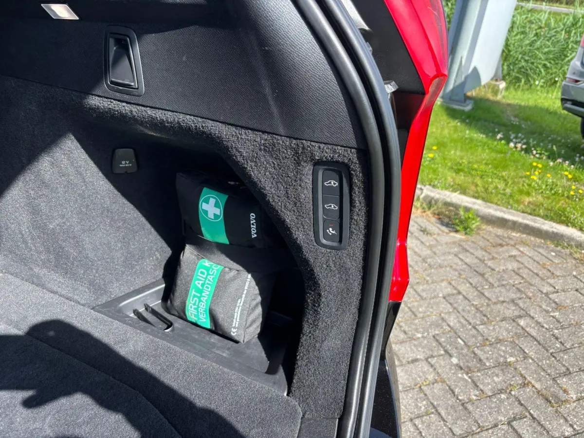 2.0 T8 Recharge AWD Inscription