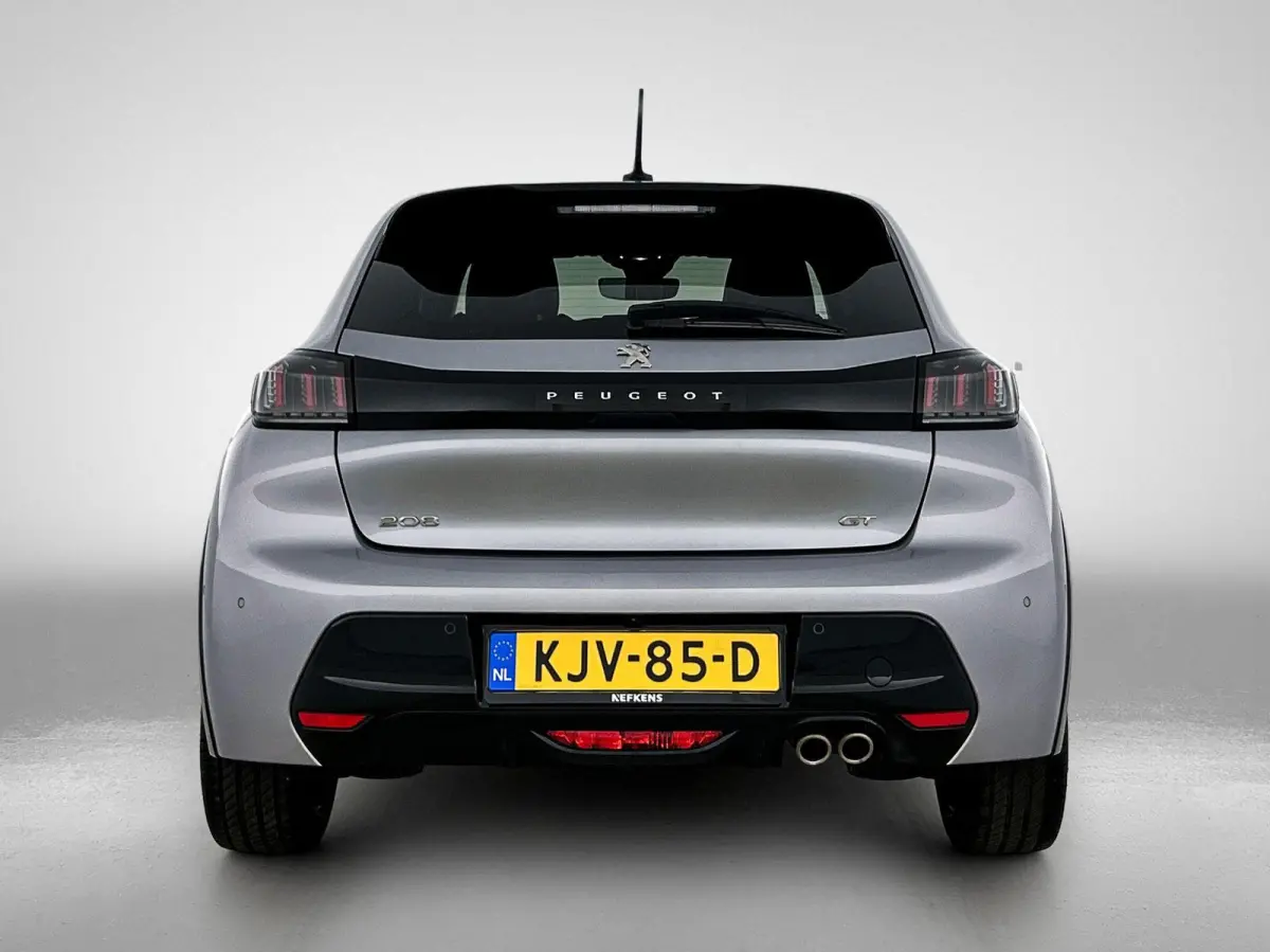 GT Pack 130pk Automaat | Navigatie | Achteruitrijcamera | Leder/Alcantara | Stoelverwarming | Full Led koplampen | Adaptieve Cruise Control | 3D Cockpit | Parkeersensoren v+a | Climate Contr