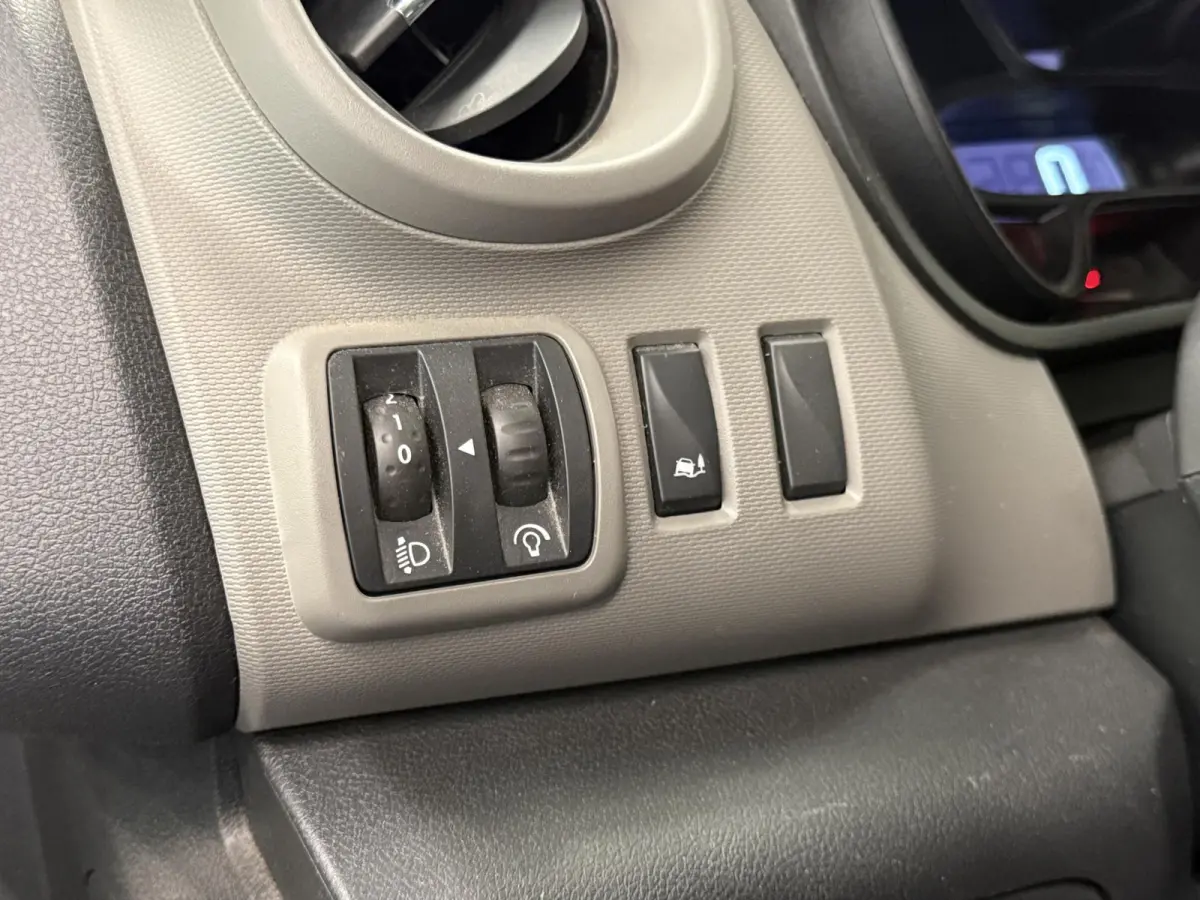 1.6 dCi T29 L2H1 Dubbele Cabine Comfort Energy Navigatie Bluetooth Airco