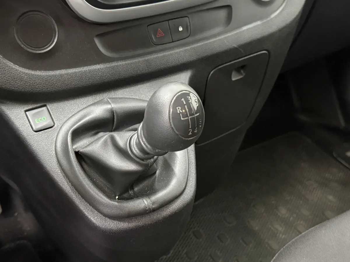 1.6 dCi T29 L2H1 Dubbele Cabine Comfort Energy Navigatie Bluetooth Airco