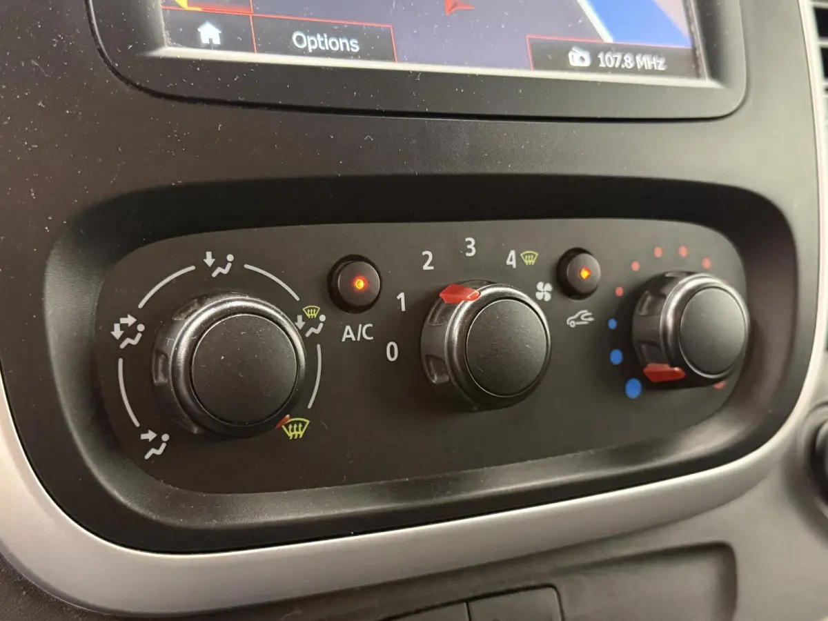 1.6 dCi T29 L2H1 Dubbele Cabine Comfort Energy Navigatie Bluetooth Airco